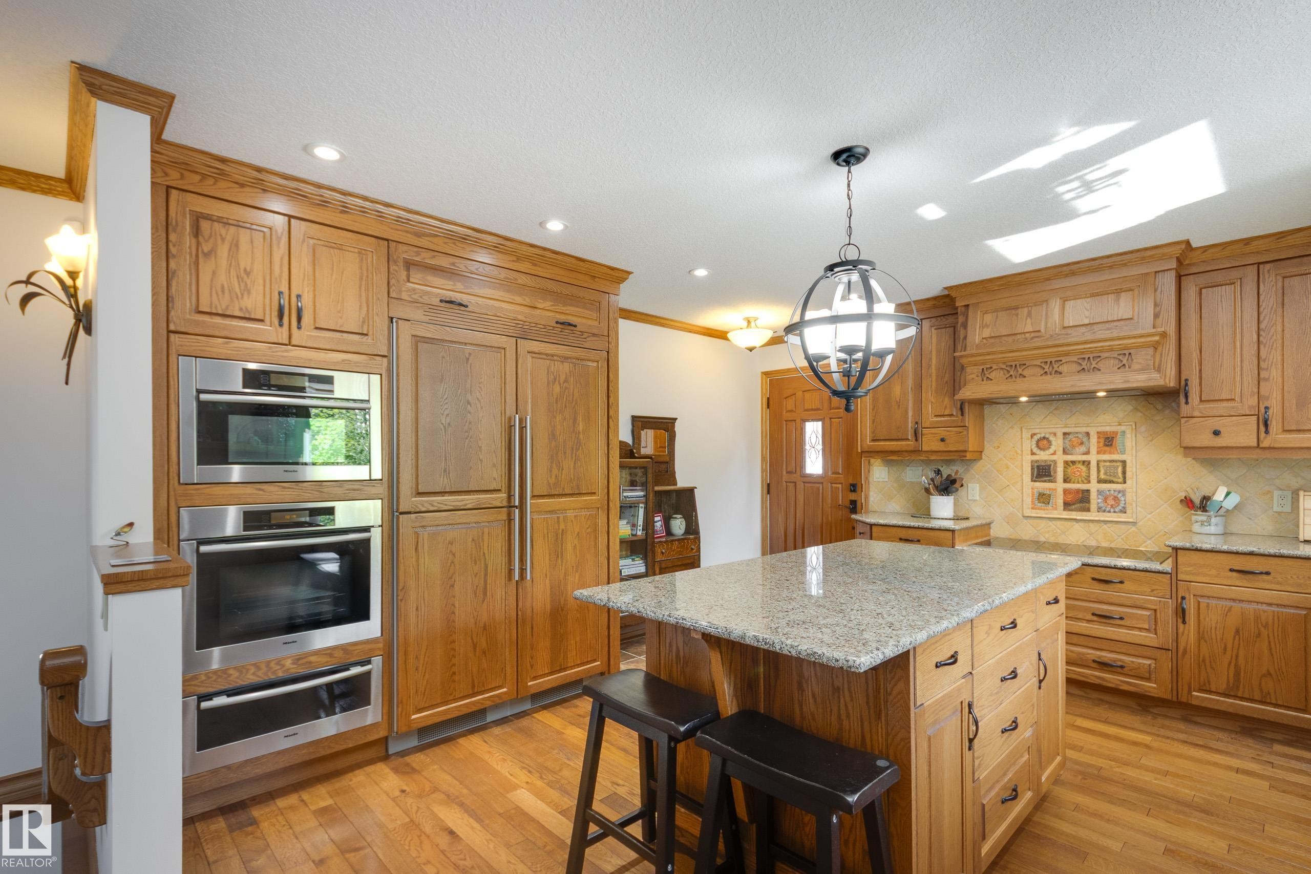 7216 103 Avenue, Edmonton, AB