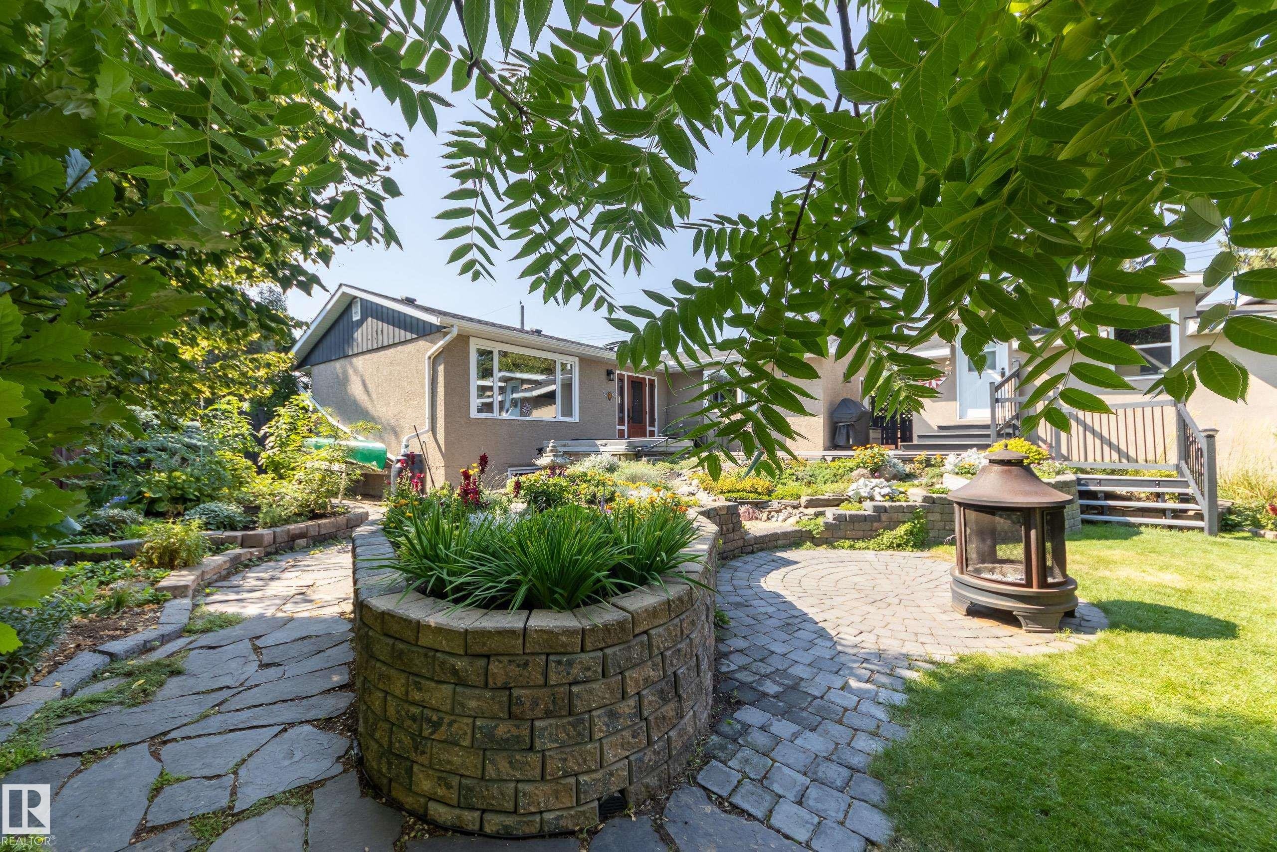 7216 103 Avenue, Edmonton, AB
