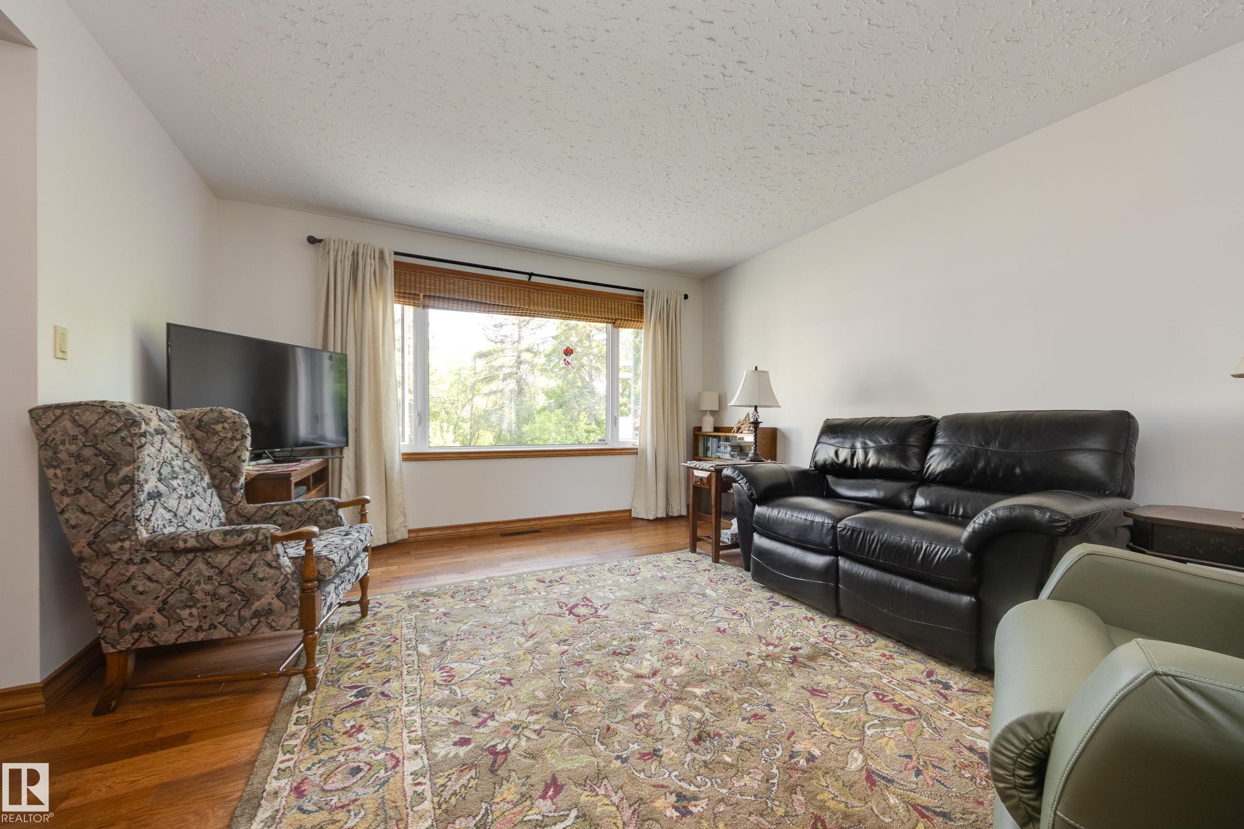 7216 103 Avenue, Edmonton, AB