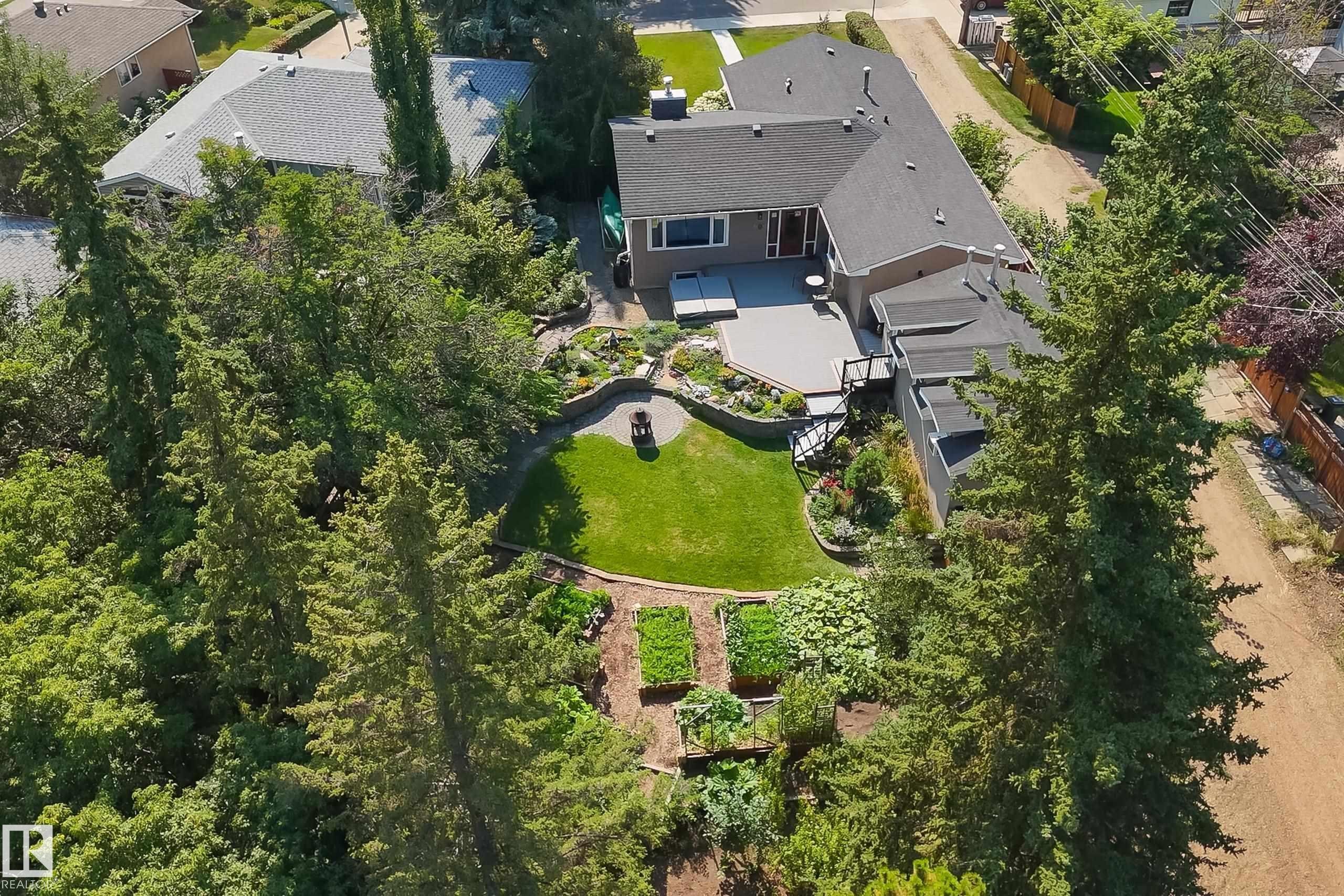 7216 103 Avenue, Edmonton, AB