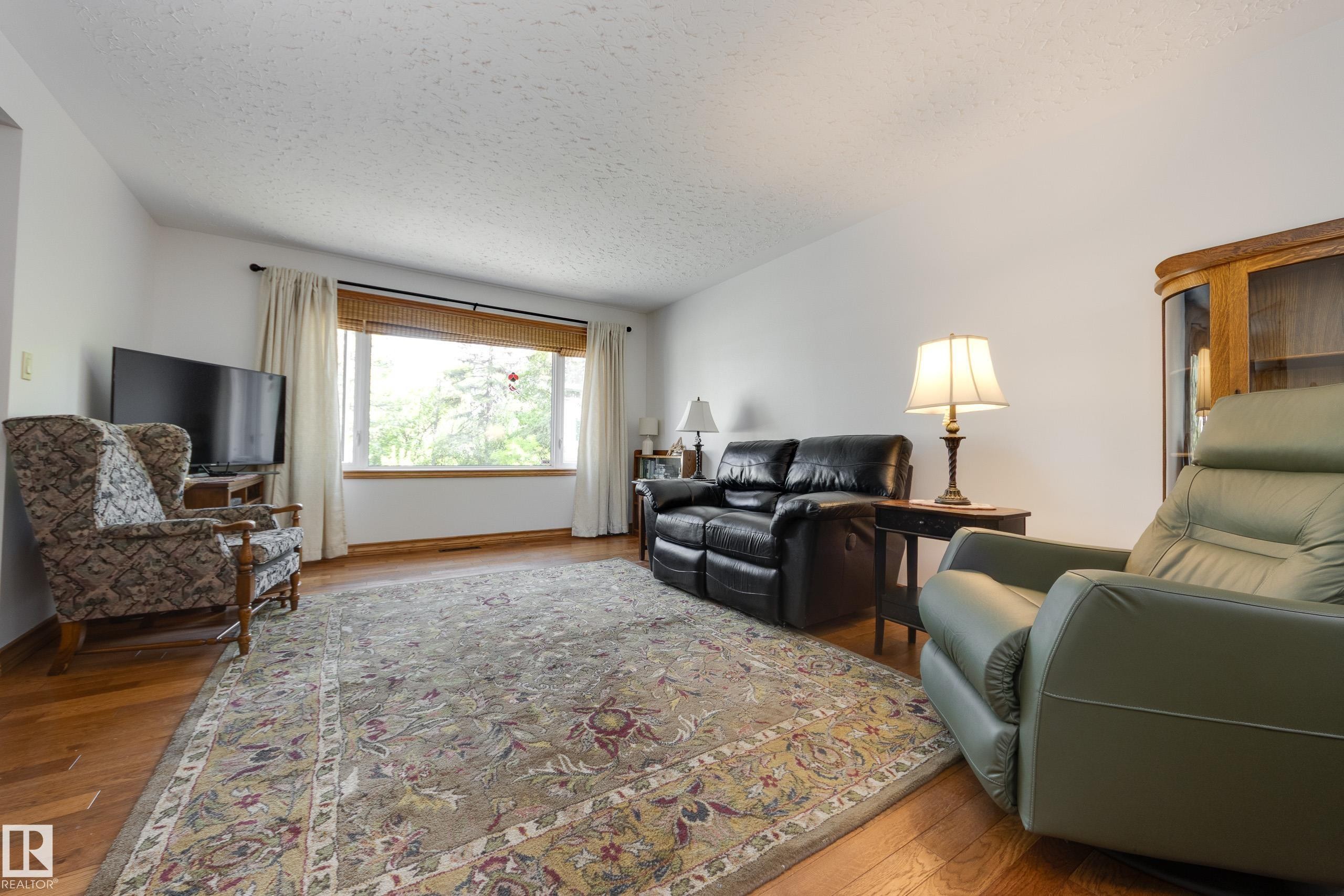7216 103 Avenue, Edmonton, AB