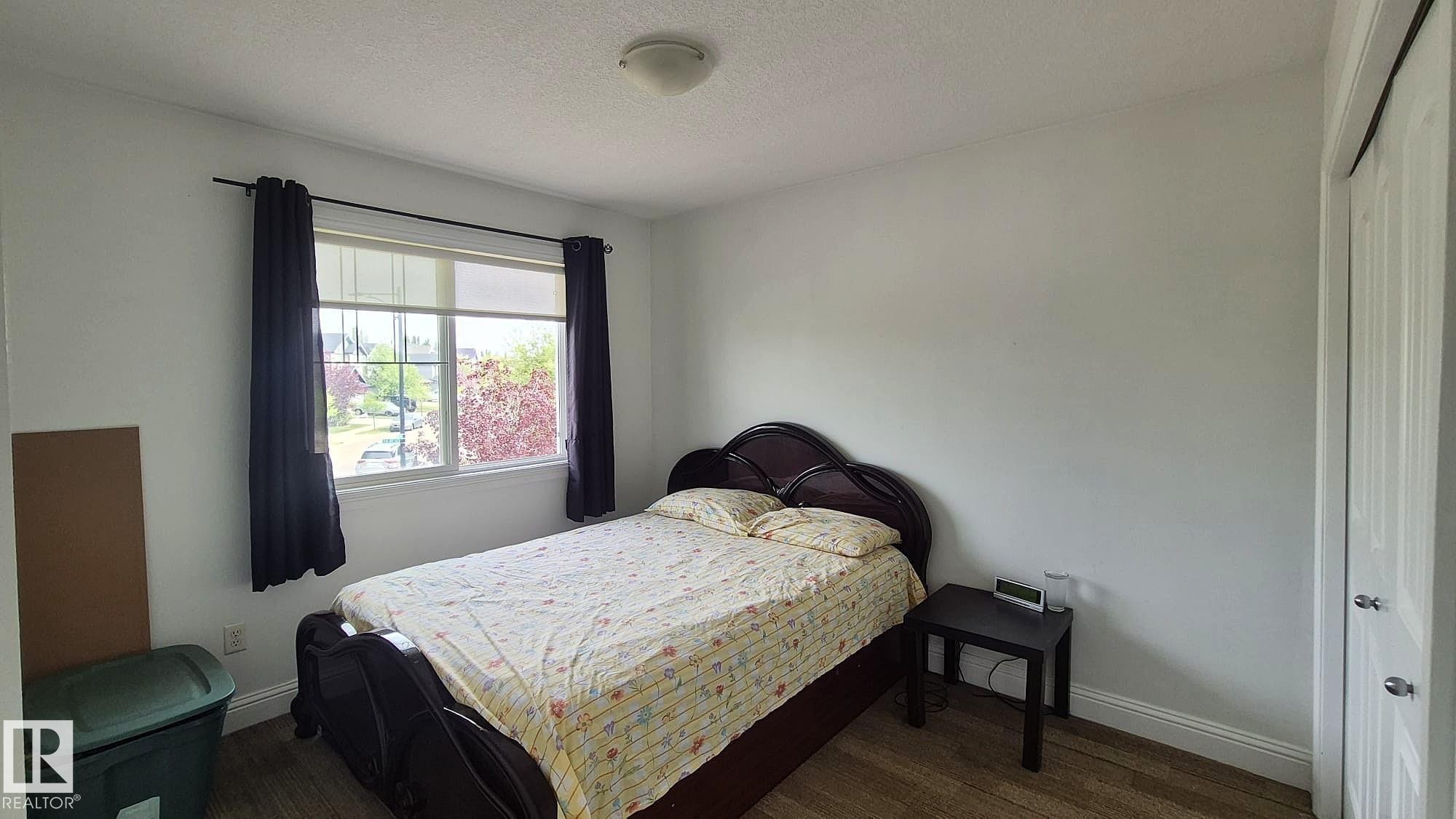 5440 1A Avenue, Edmonton, AB - Indoor Photo Showing Bedroom