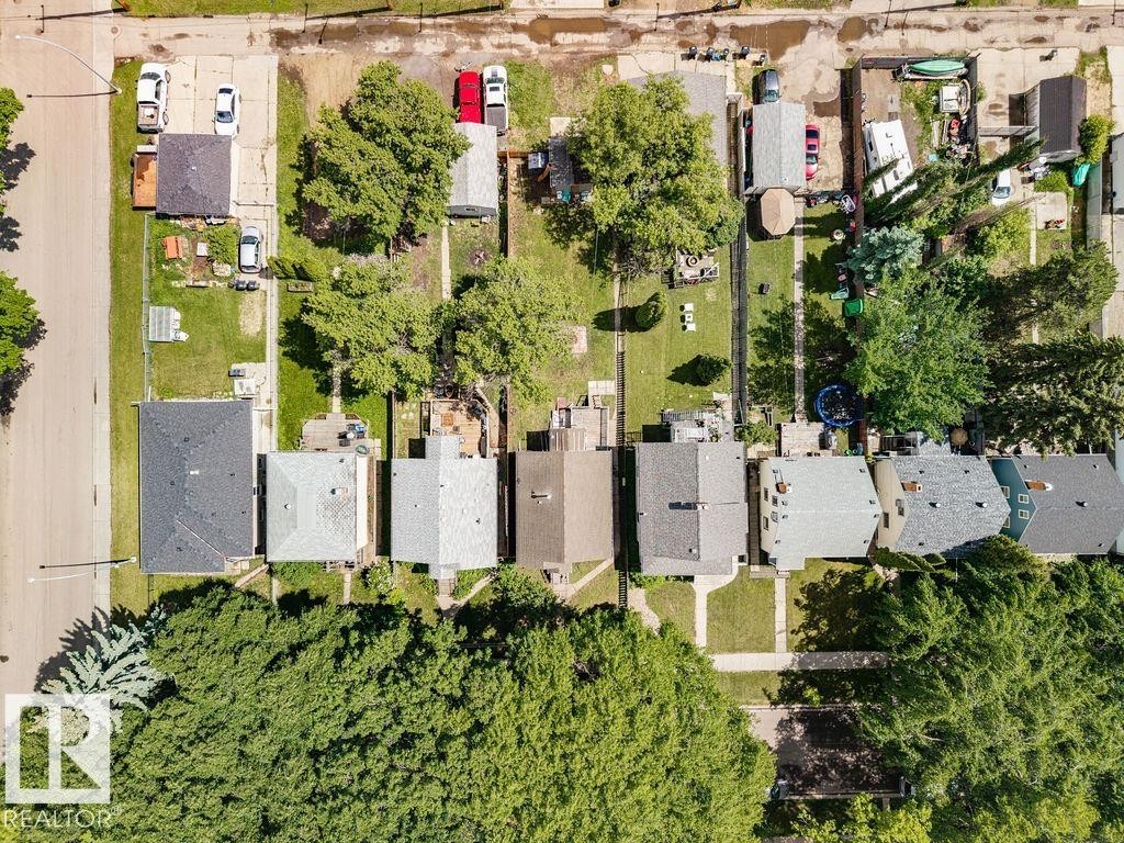 Image quality insufficient for description - 11241 88 Street, Edmonton, AB