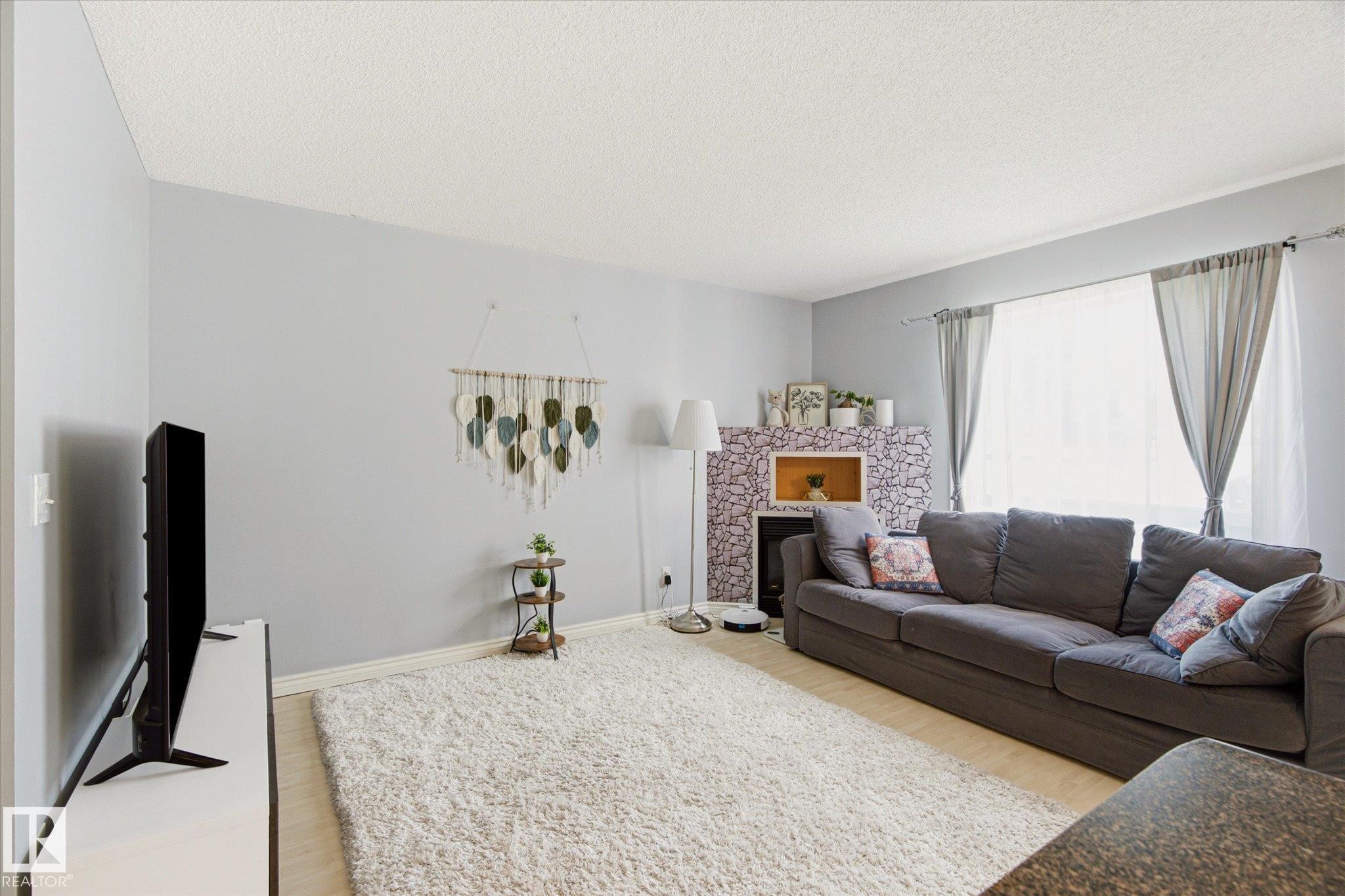 20004 54A Avenue, Edmonton, AB