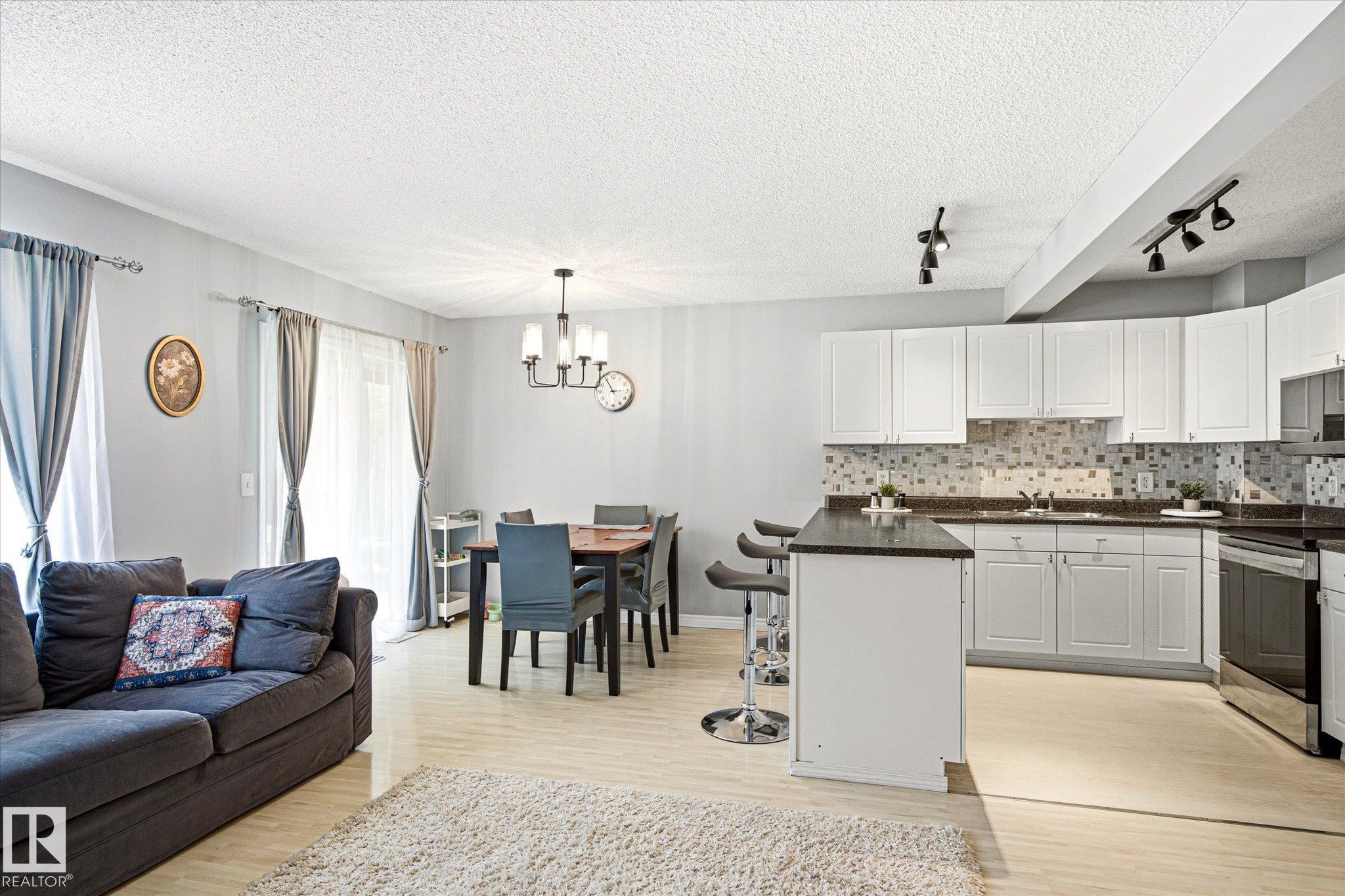 20004 54A Avenue, Edmonton, AB