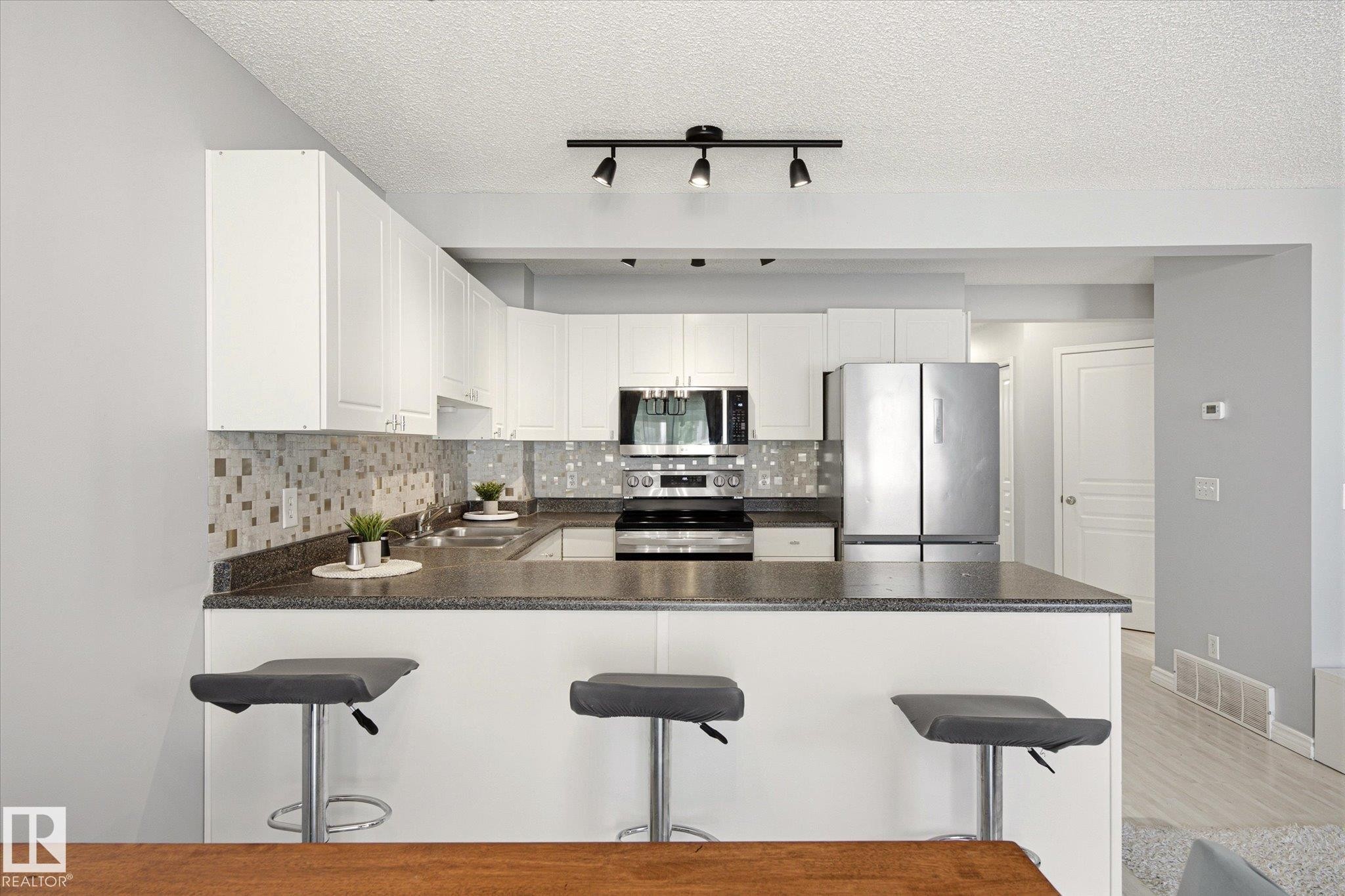 20004 54A Avenue, Edmonton, AB