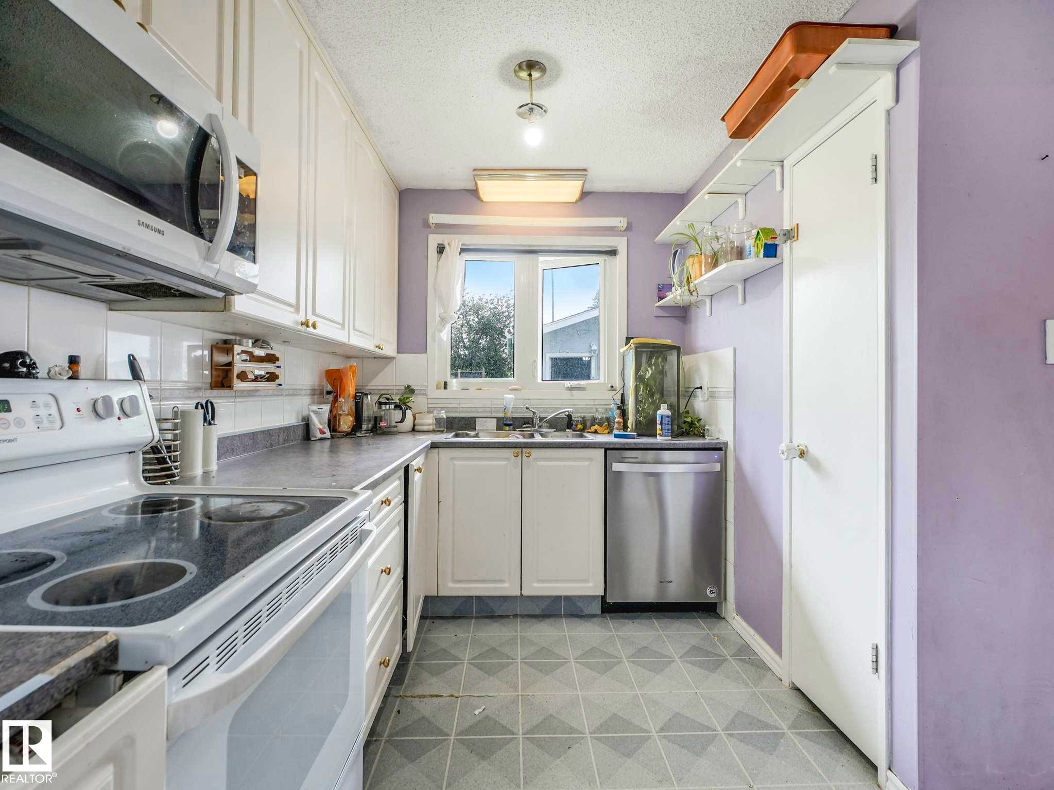 16215 114 Street, Edmonton, AB
