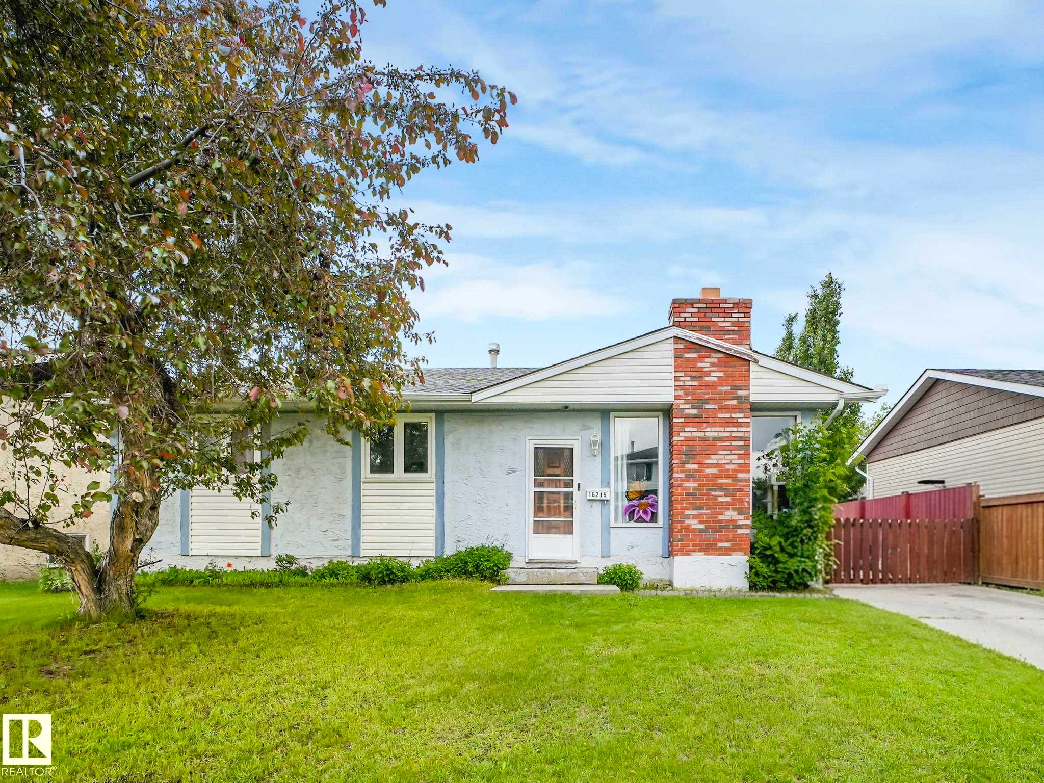 16215 114 Street, Edmonton, AB