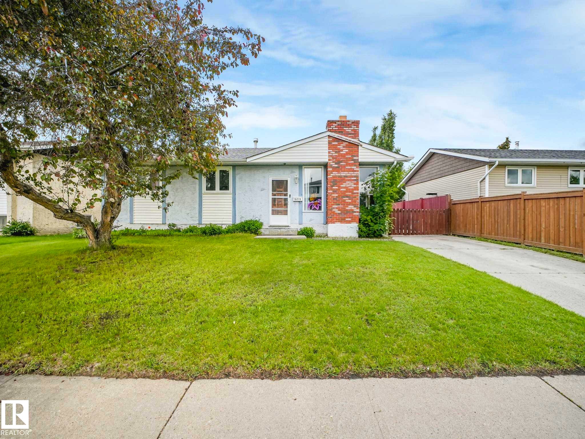 16215 114 Street, Edmonton, AB