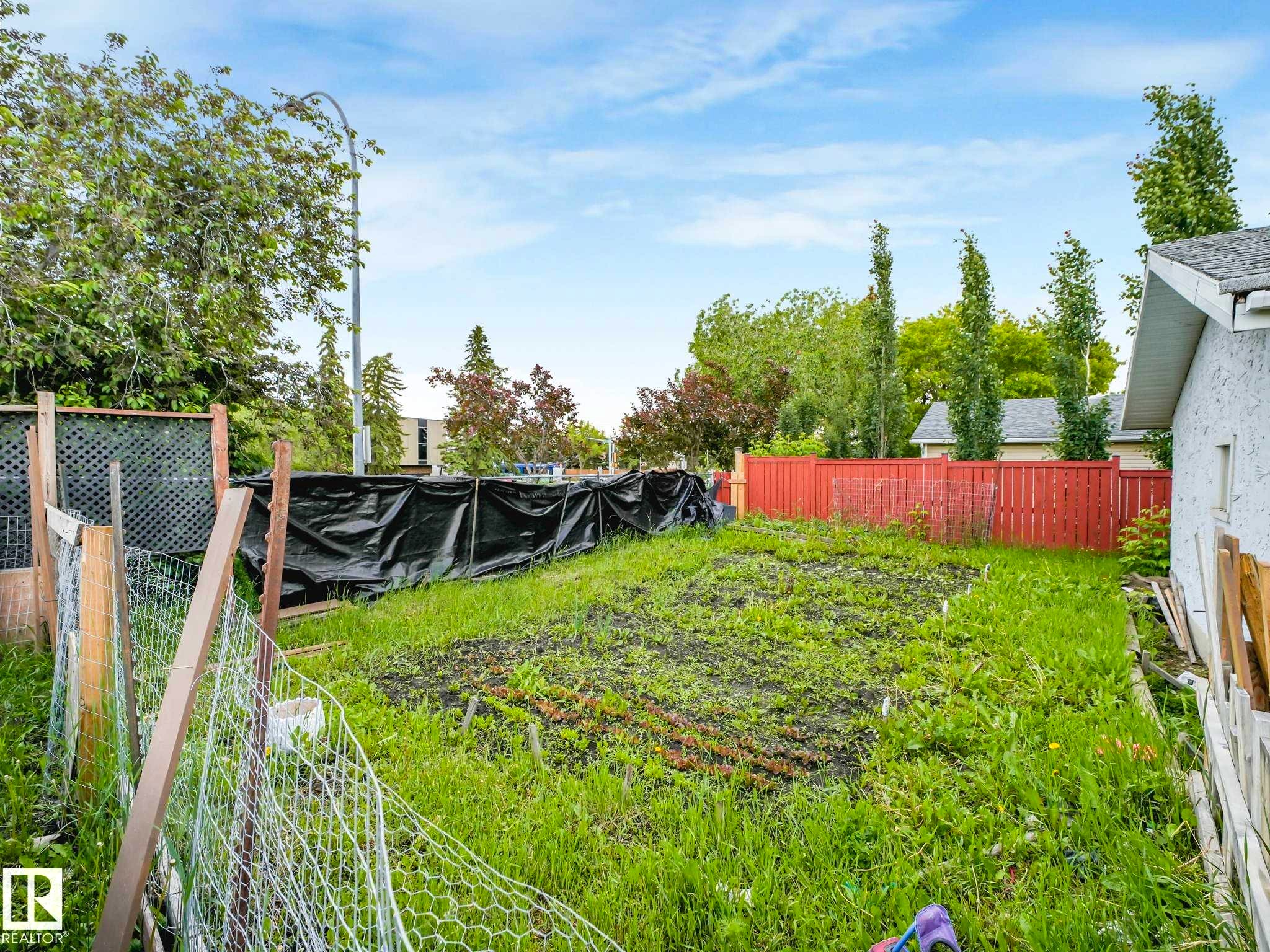 16215 114 Street, Edmonton, AB
