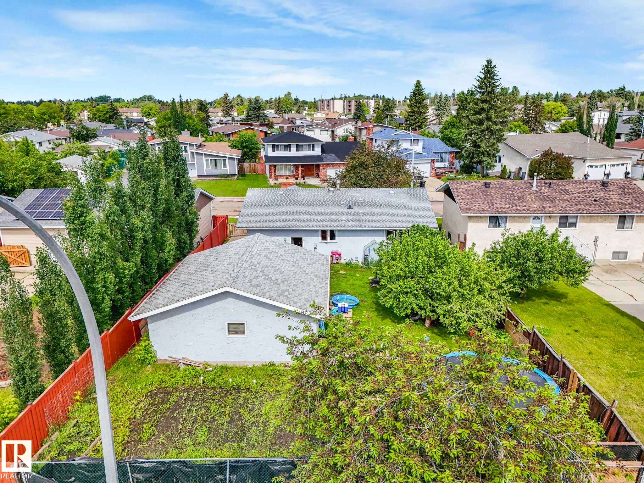 16215 114 Street, Edmonton, AB