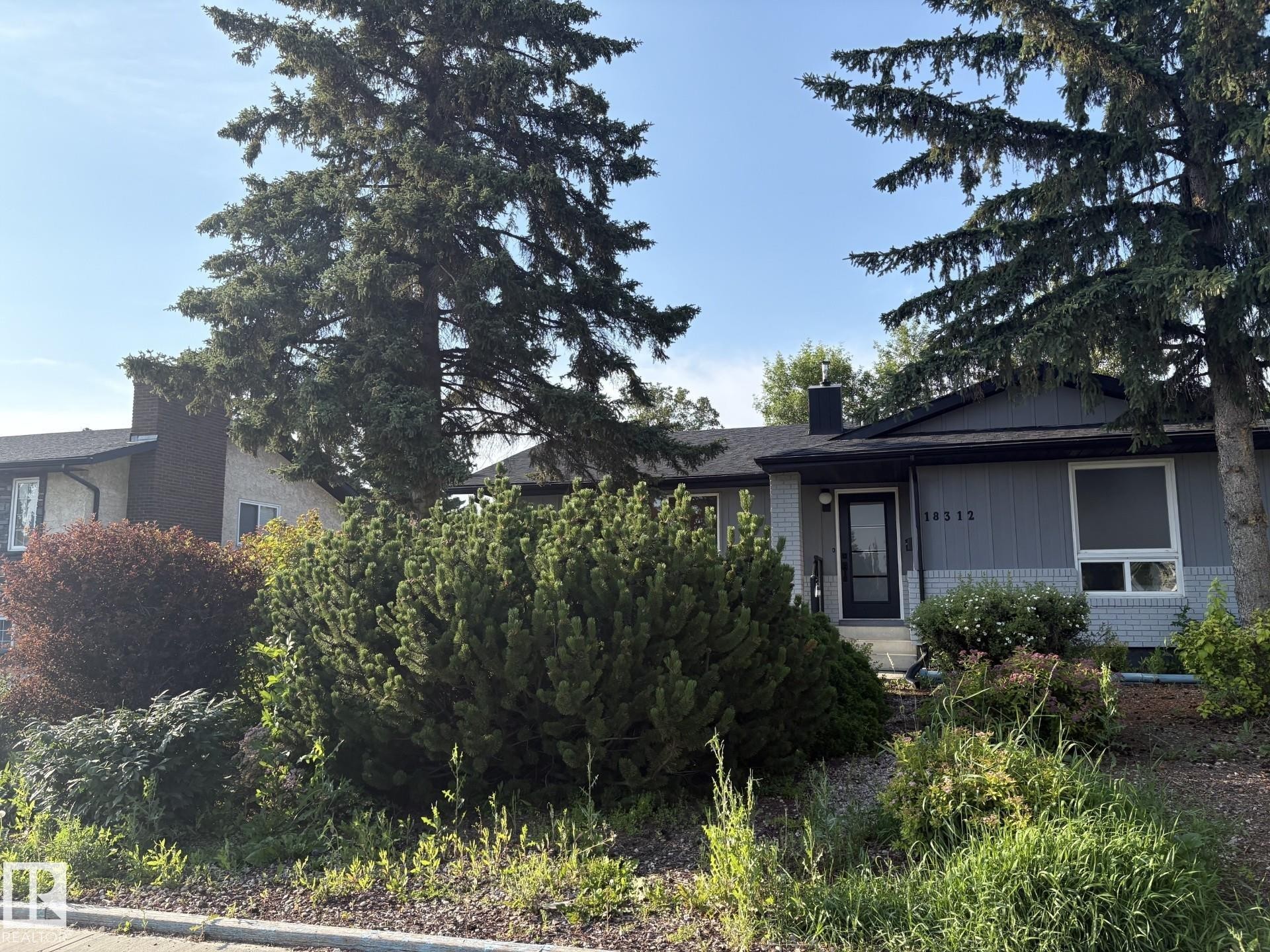 18312 91 Avenue Nw, Edmonton, AB - Outdoor