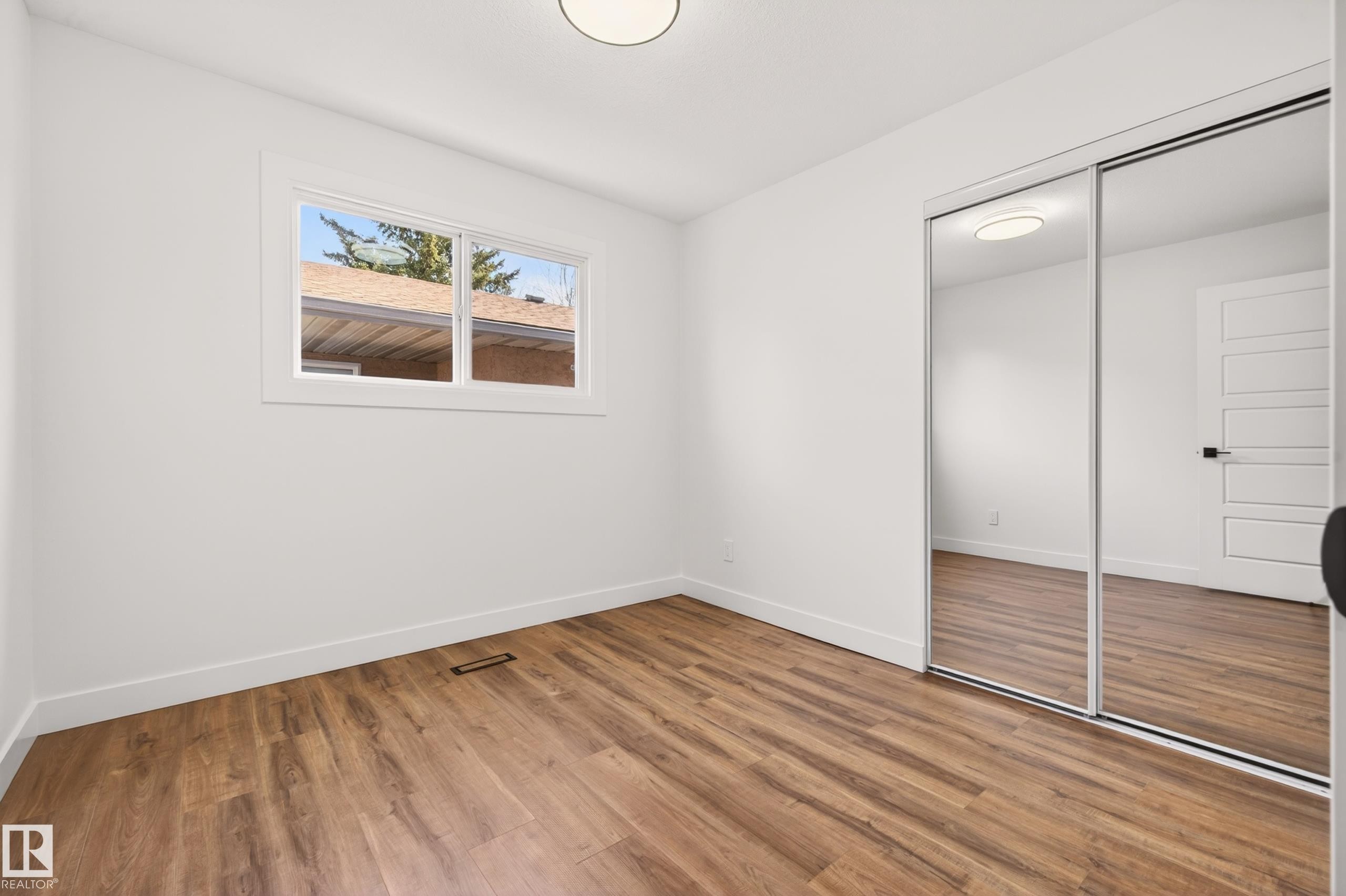 18312 91 Avenue Nw, Edmonton, AB - Indoor Photo Showing Other Room