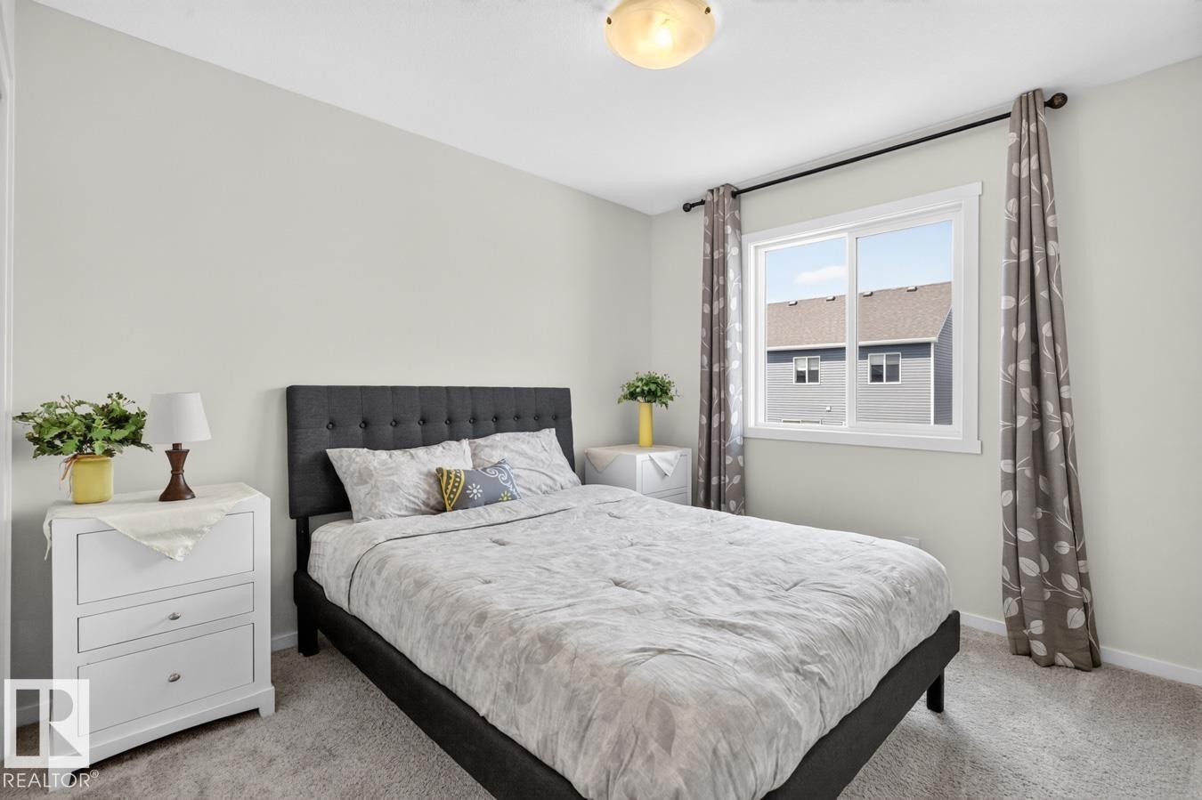 Plush carpeted flooring and neutral wall tones - 1022 Hearthstone Boulevard, Sherwood Park, AB