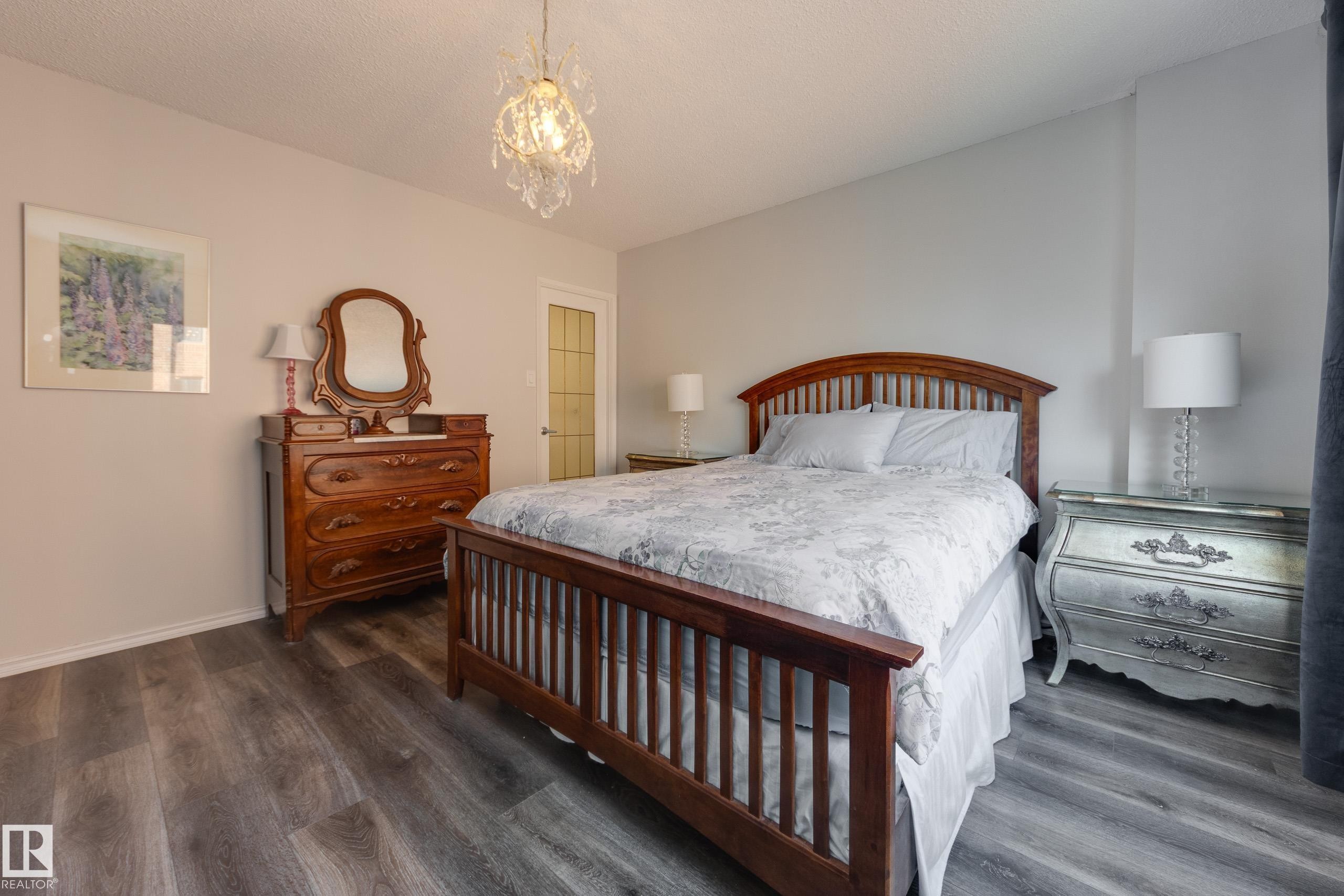 #1001 9909 110 St Nw, Edmonton, AB - Indoor Photo Showing Bedroom