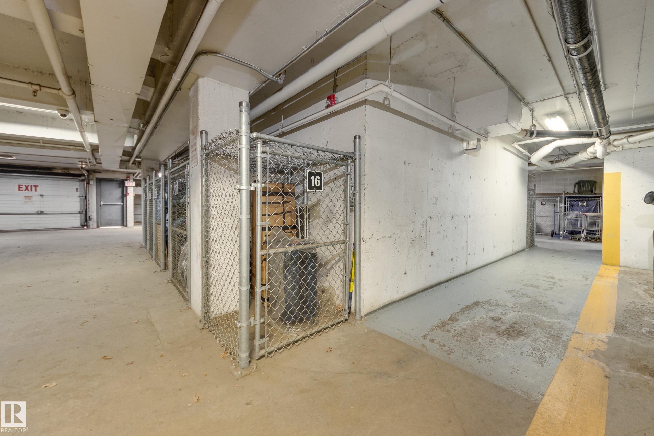 #1001 9909 110 St Nw, Edmonton, AB - Indoor Photo Showing Garage