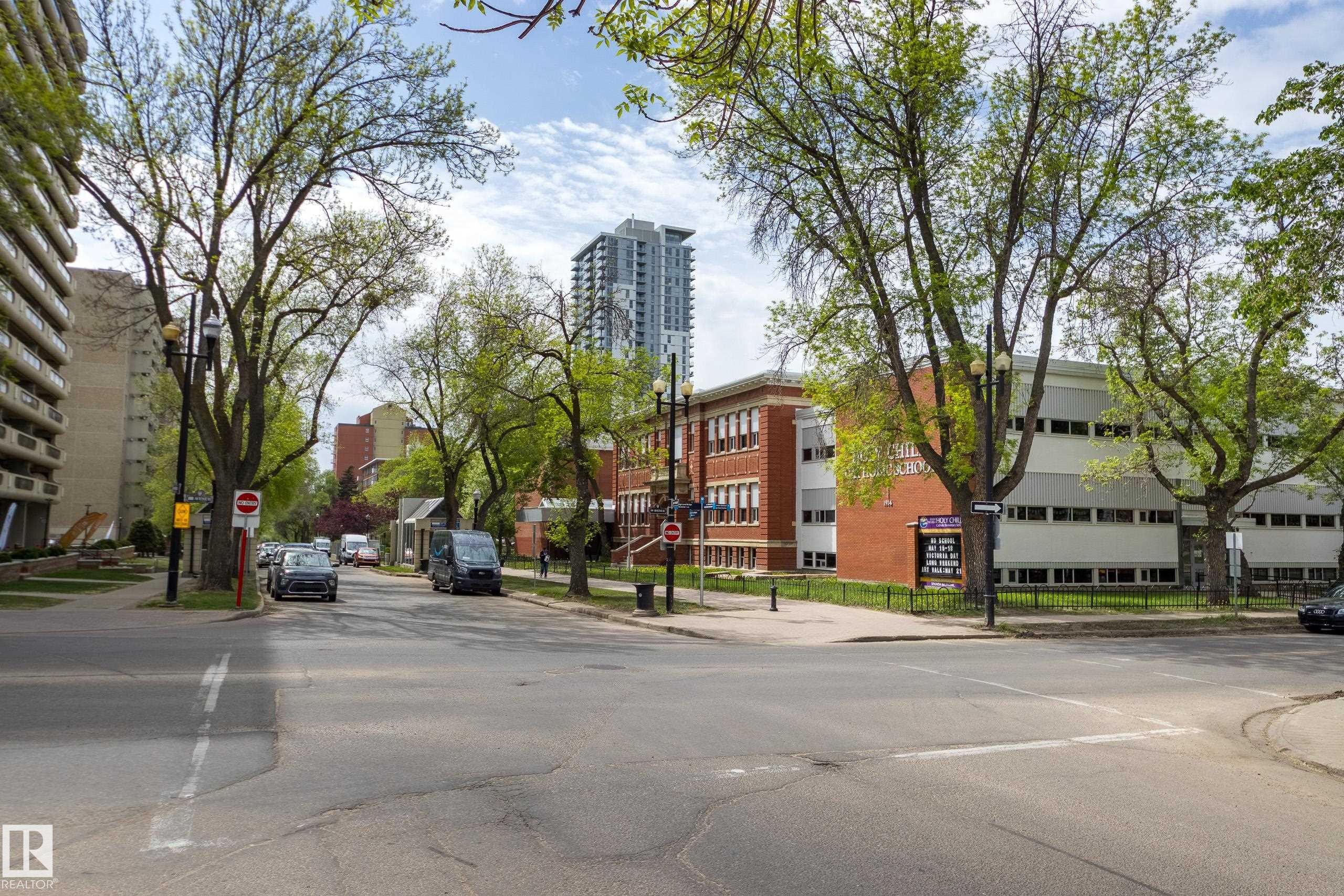 #1001 9909 110 St Nw, Edmonton, AB - Outdoor
