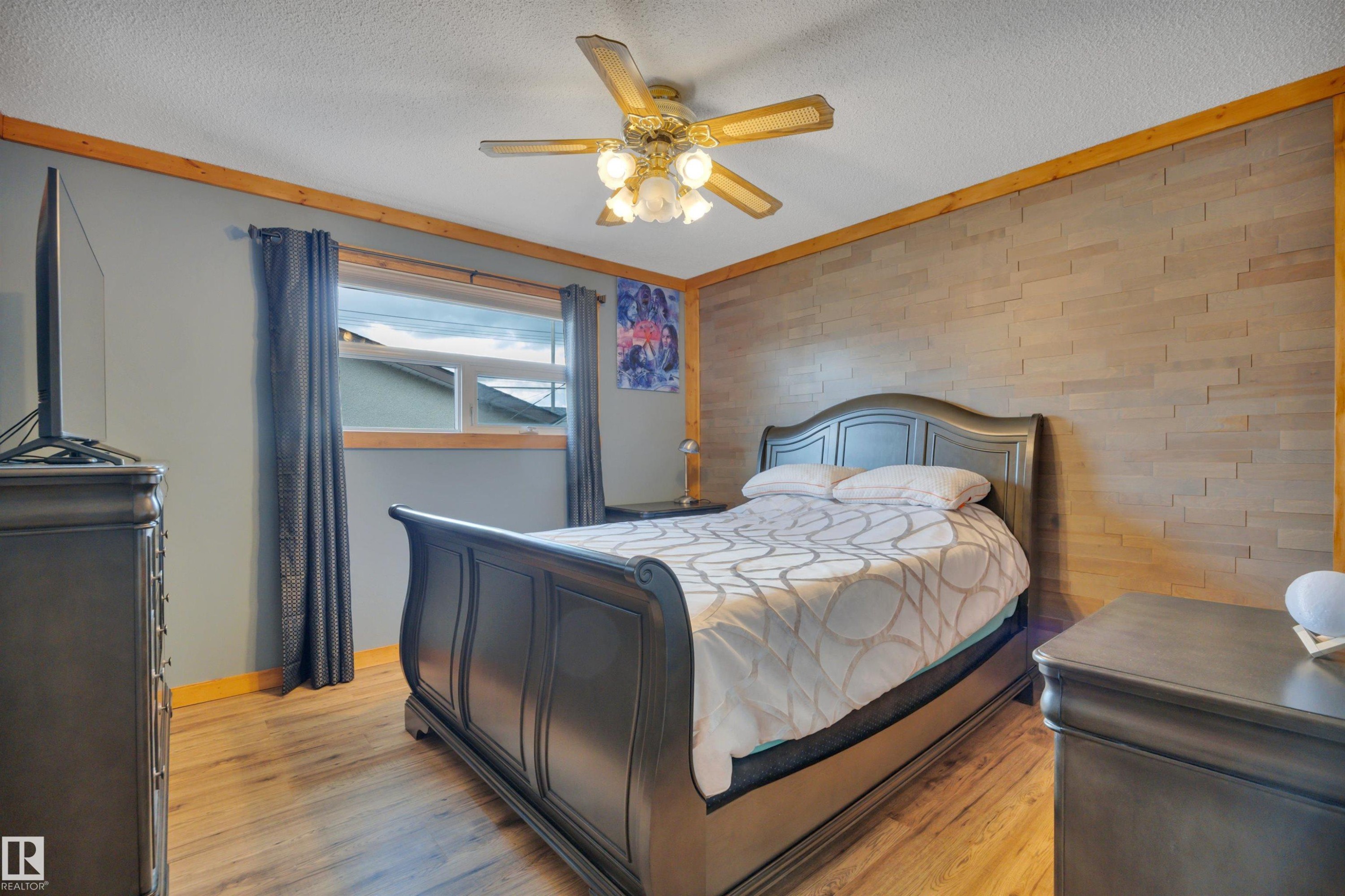 13327 73 Street, Edmonton, AB