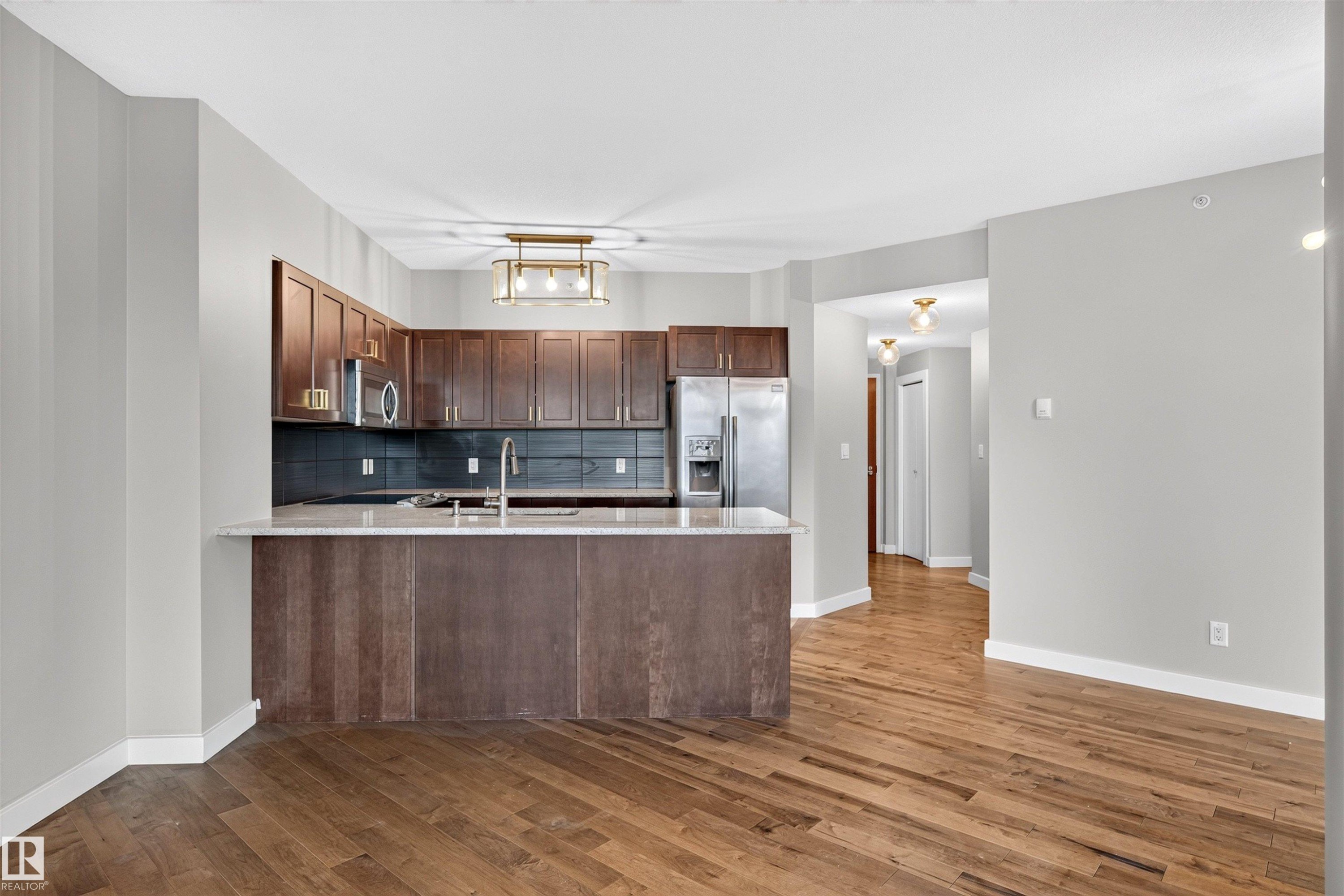 2902 10152 104 Street, Edmonton, AB
