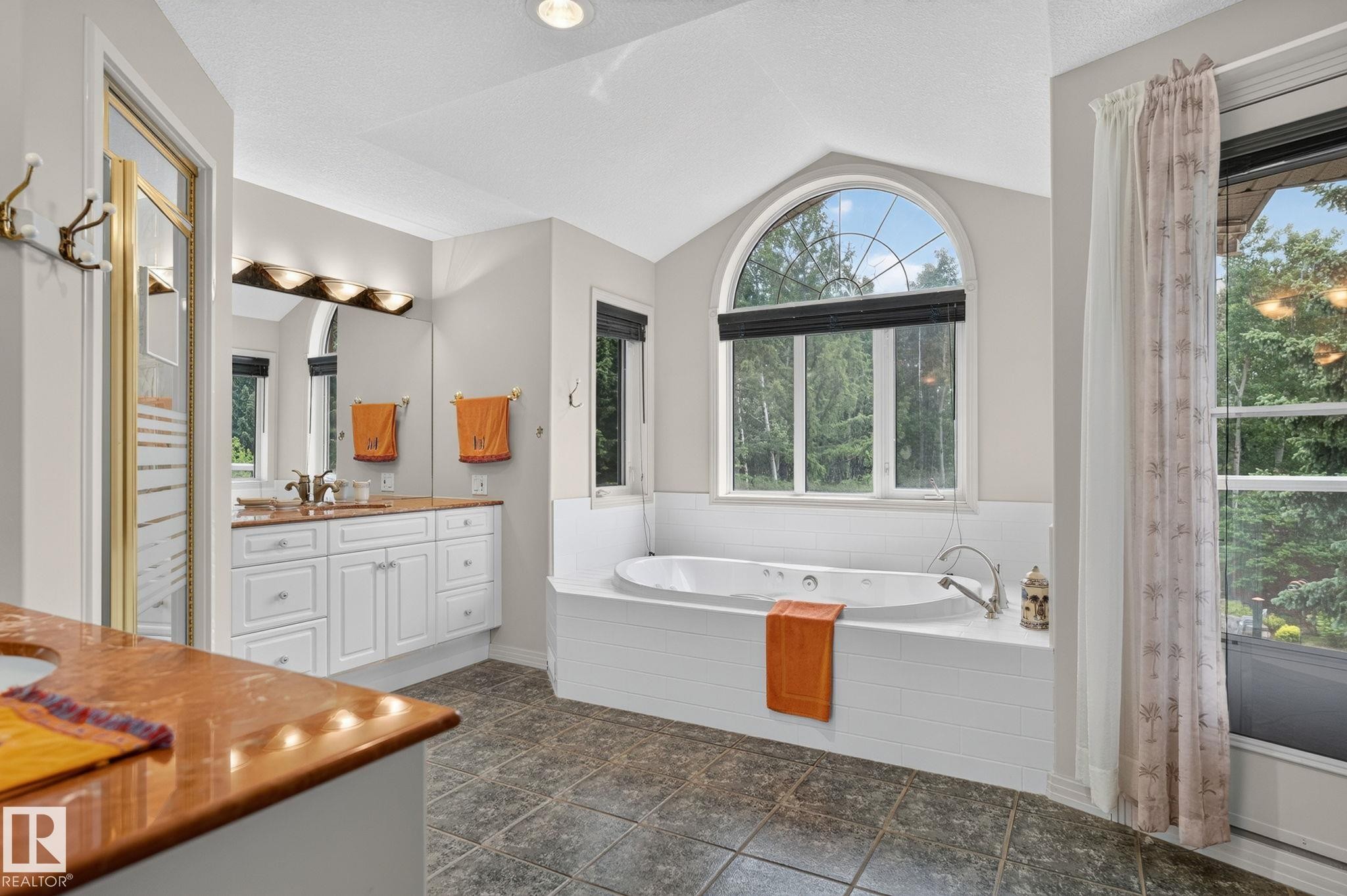 229 Wilson Lane, Edmonton, AB