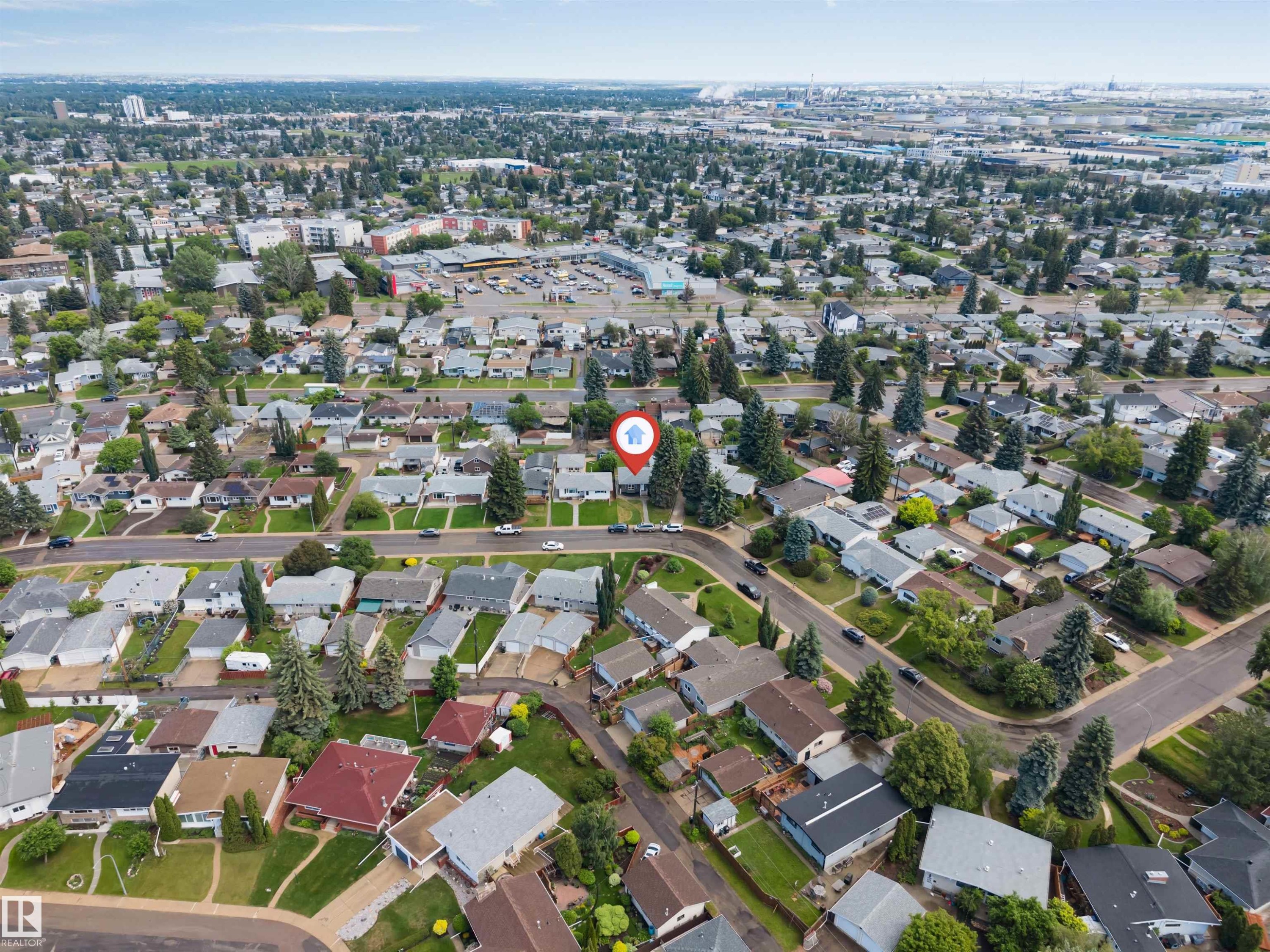 Image quality insufficient for description - 6404 88 Avenue, Edmonton, AB