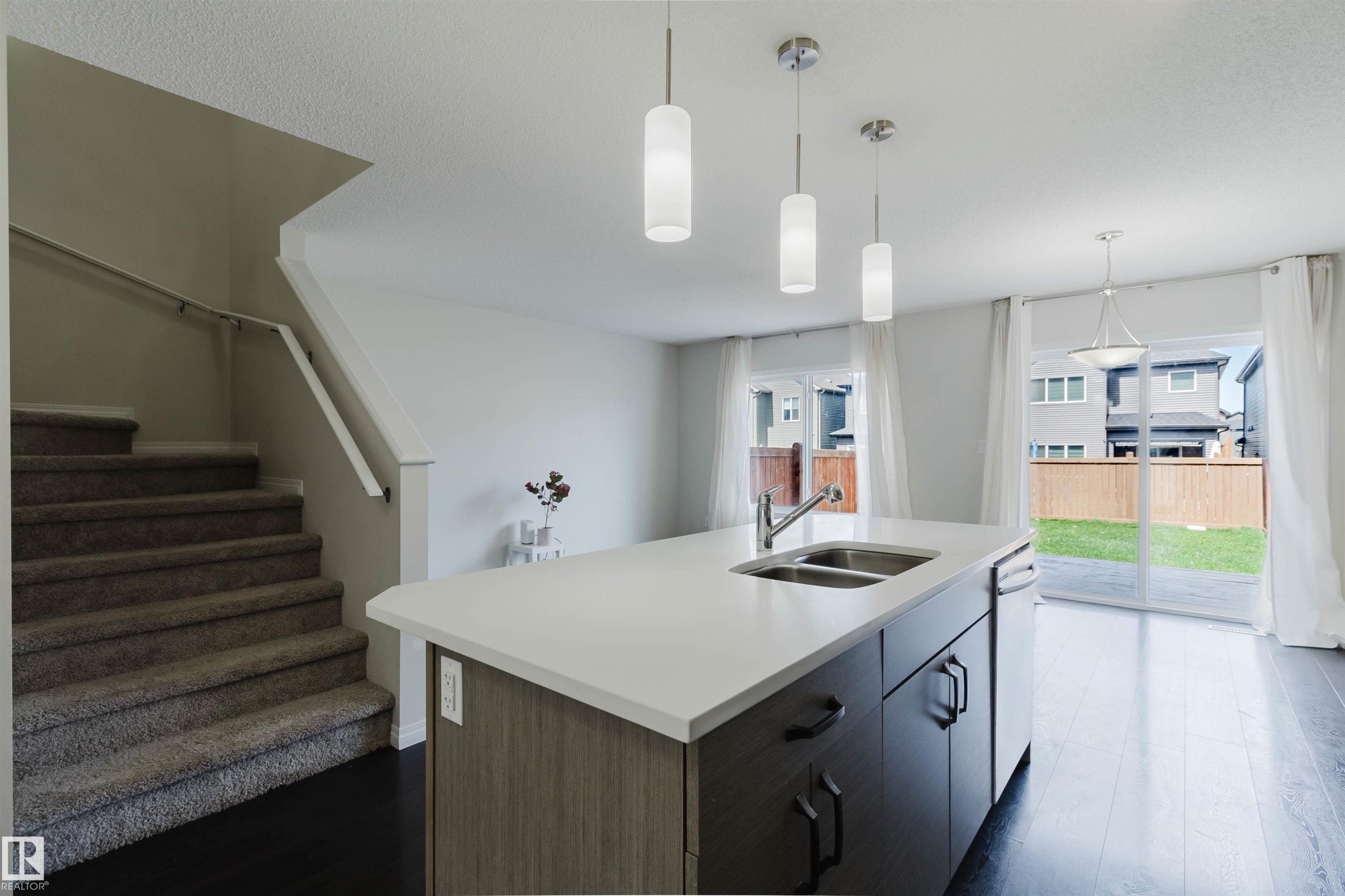 2082 Price Landing, Edmonton, AB