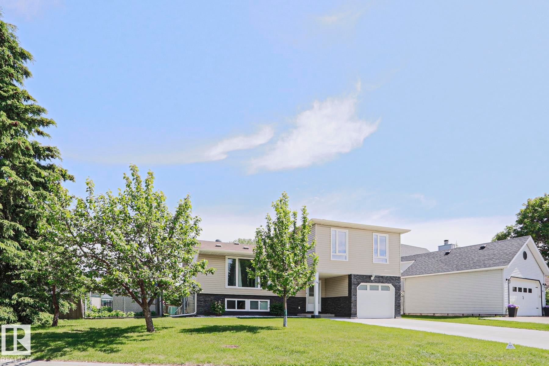 4 Goebel Close, Spruce Grove, AB