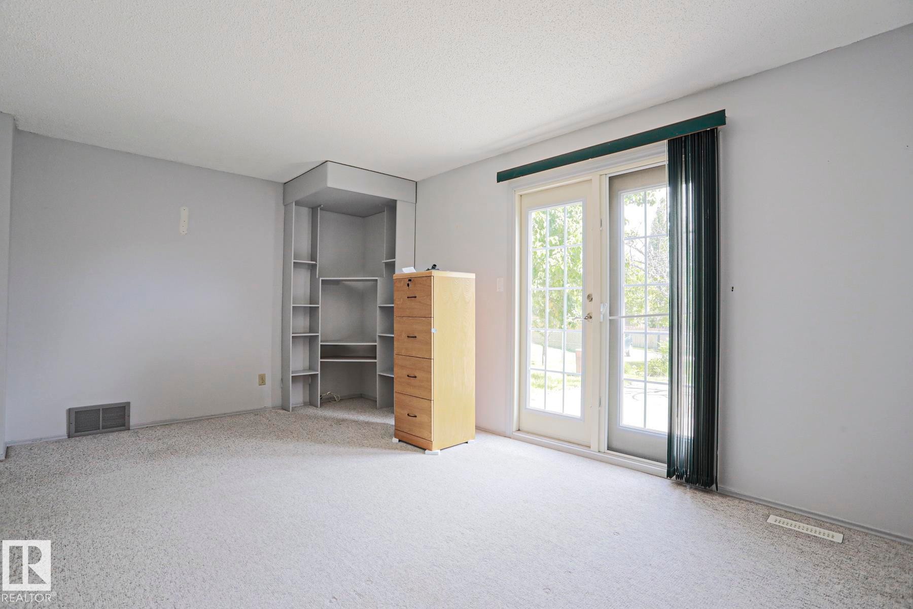 4 Goebel Close, Spruce Grove, AB