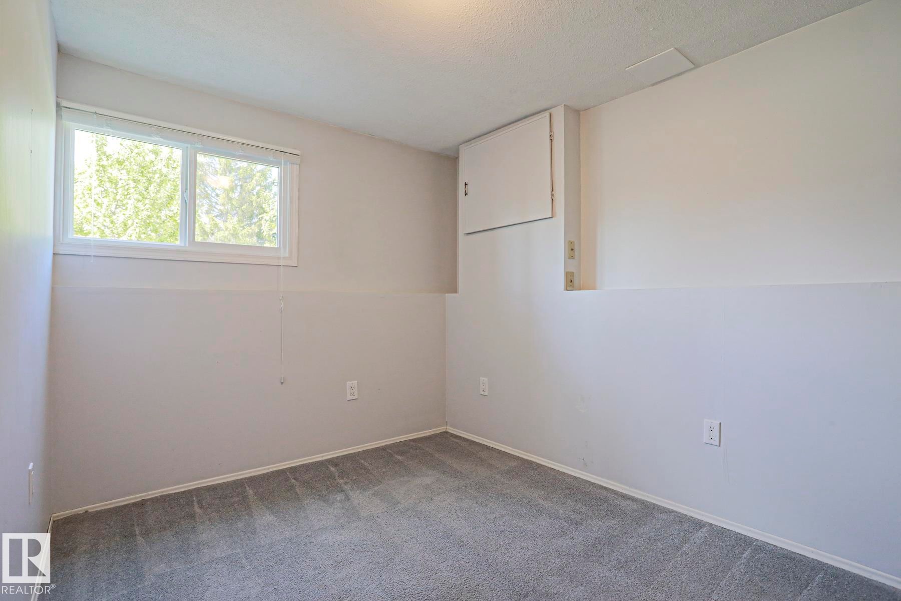4 Goebel Close, Spruce Grove, AB
