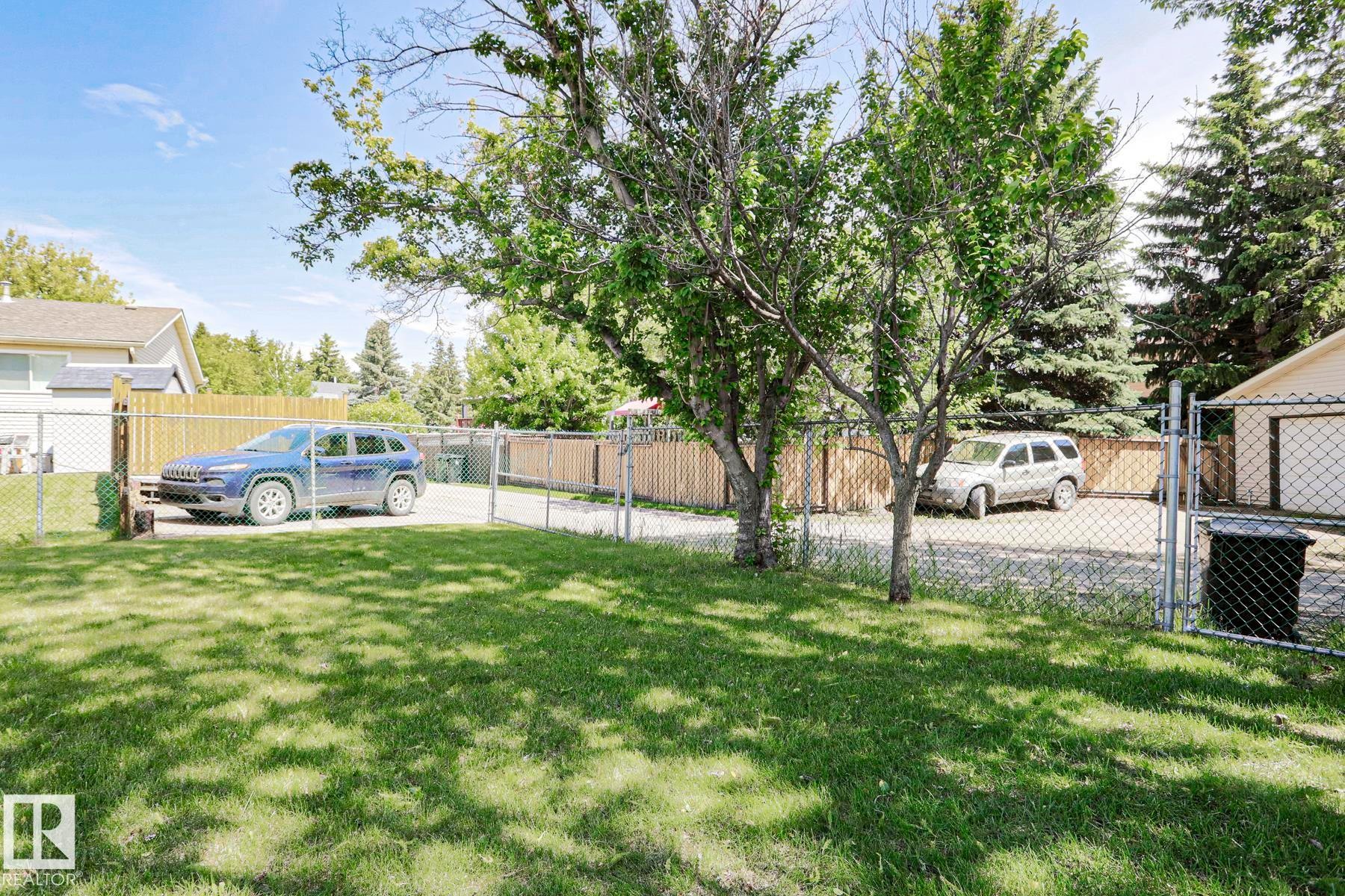 4 Goebel Close, Spruce Grove, AB