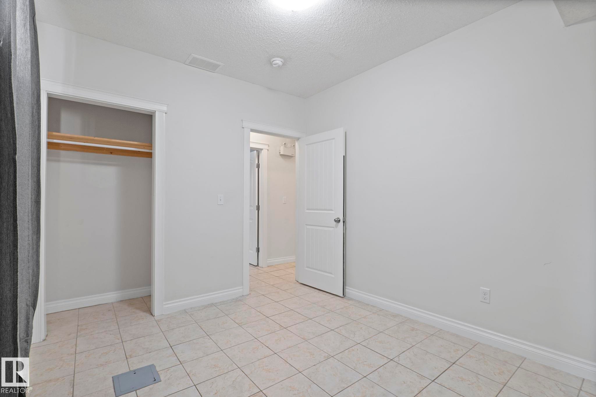 11918 68 Street, Edmonton, AB