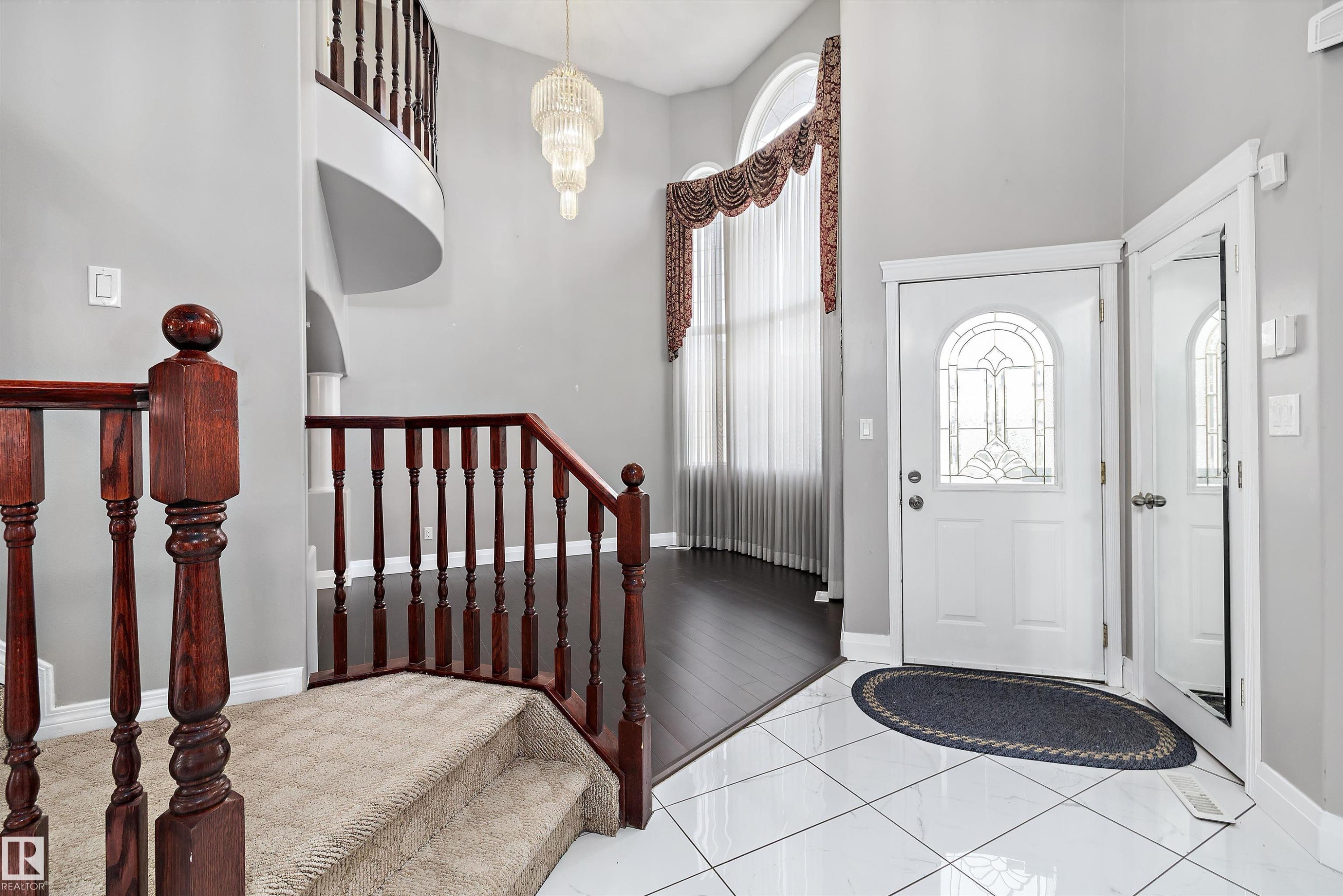 Entrance foyer - 4831 154 Avenue, Edmonton, AB