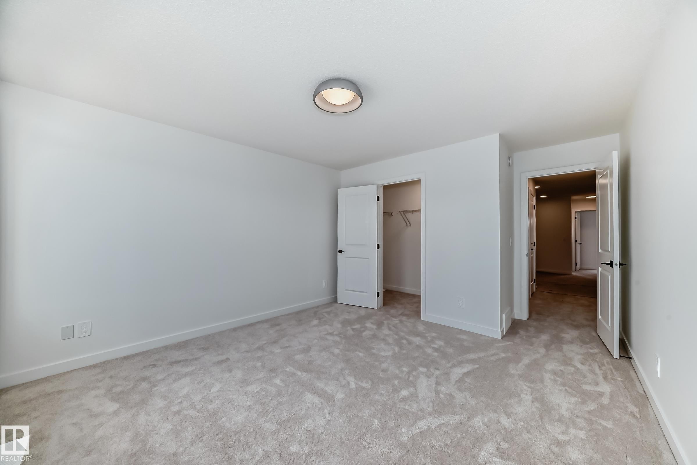 8255 Kiriak Loop Sw, Edmonton, AB - Indoor Photo Showing Other Room