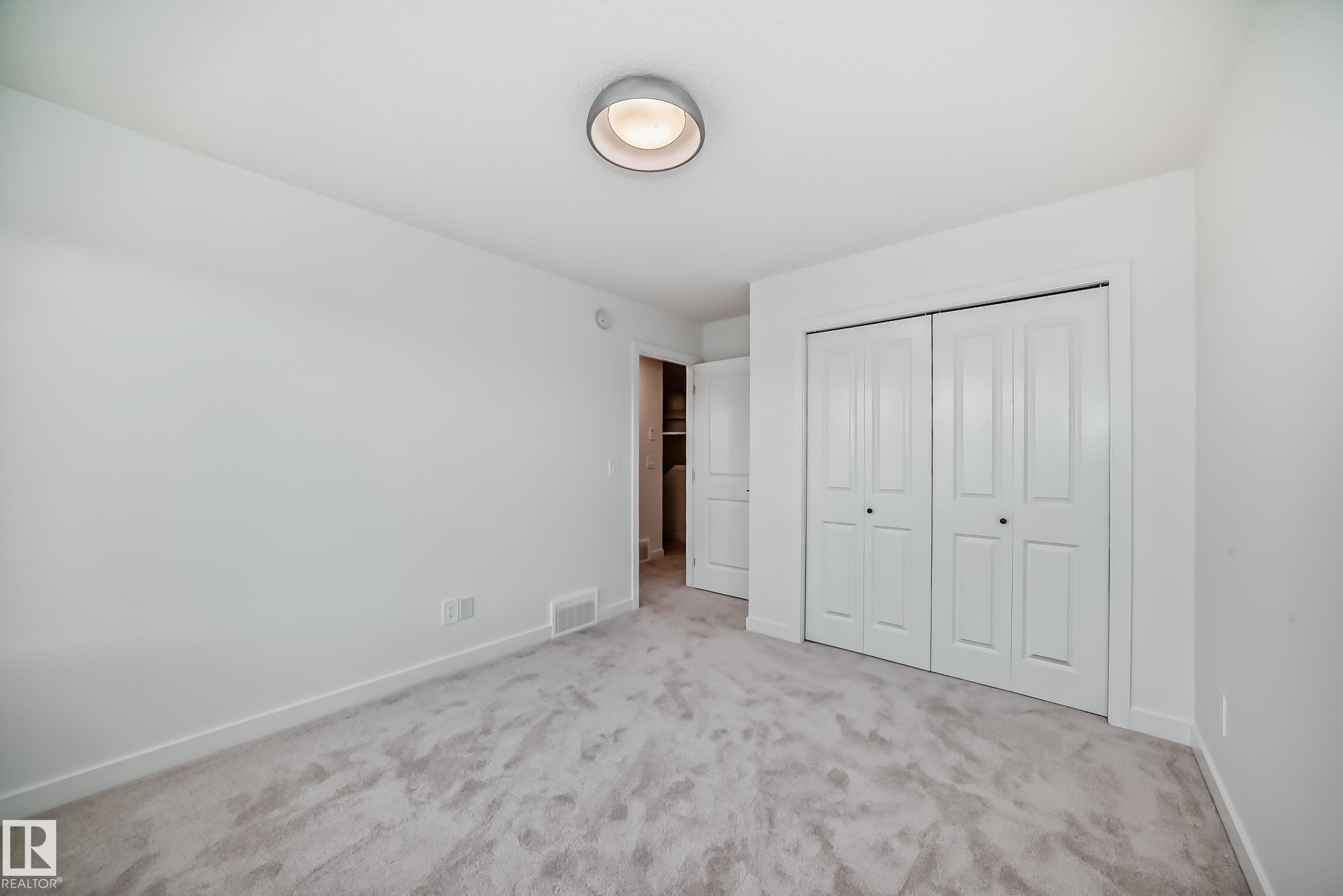 8255 Kiriak Loop Sw, Edmonton, AB - Indoor Photo Showing Other Room