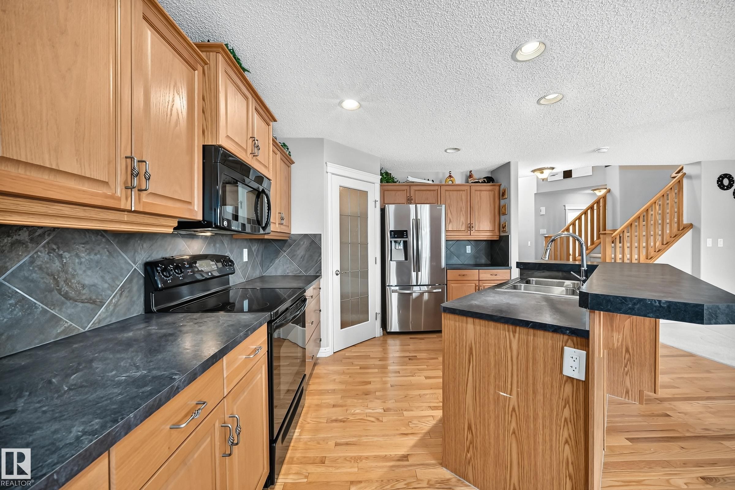 2523 Pegasus Boulevard, Edmonton, AB