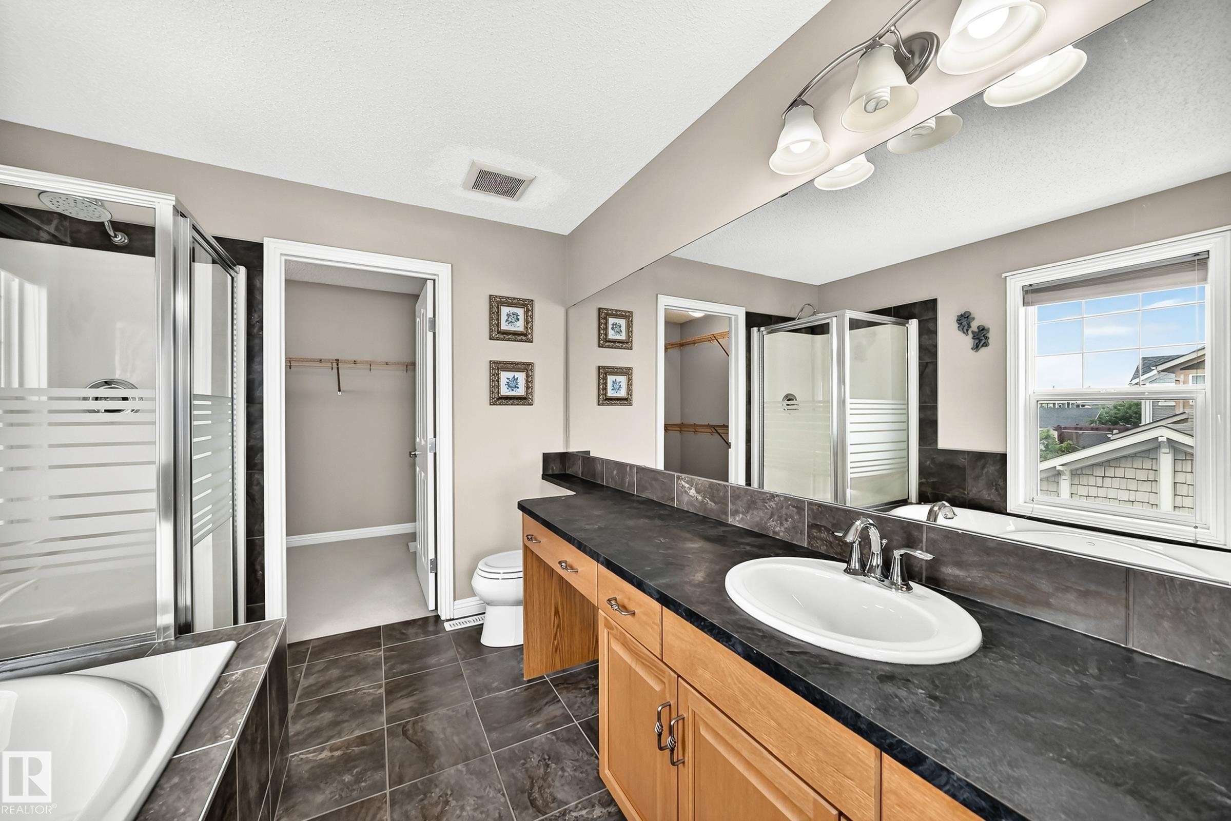 2523 Pegasus Boulevard, Edmonton, AB
