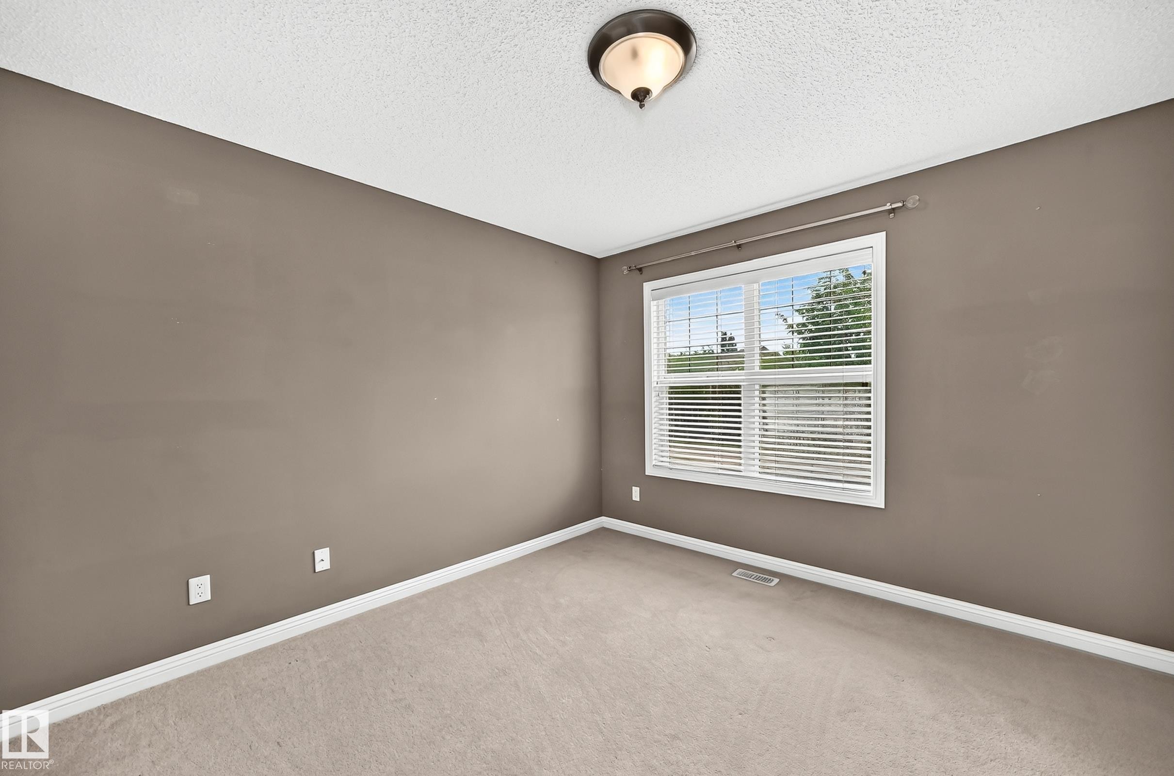 2523 Pegasus Boulevard, Edmonton, AB