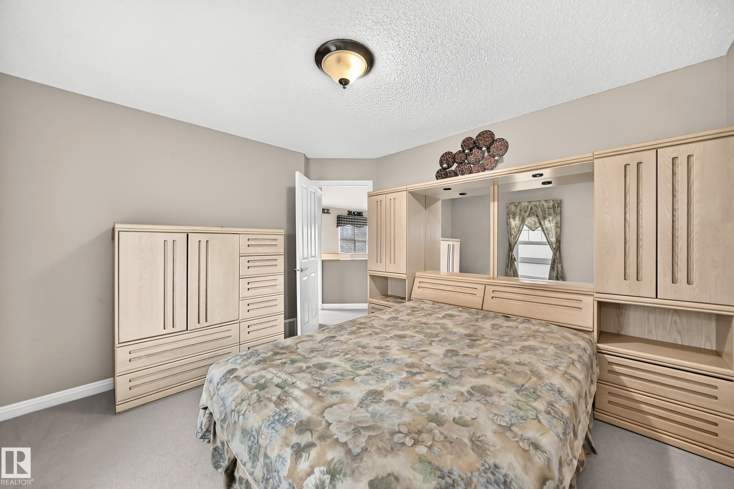 2523 Pegasus Boulevard, Edmonton, AB
