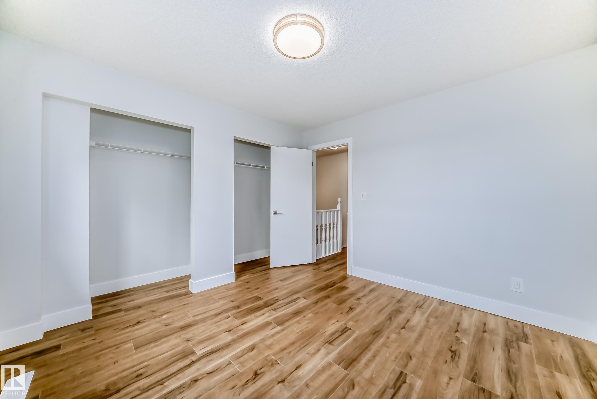 3510 41B Avenue, Edmonton, AB - Indoor Photo Showing Other Room