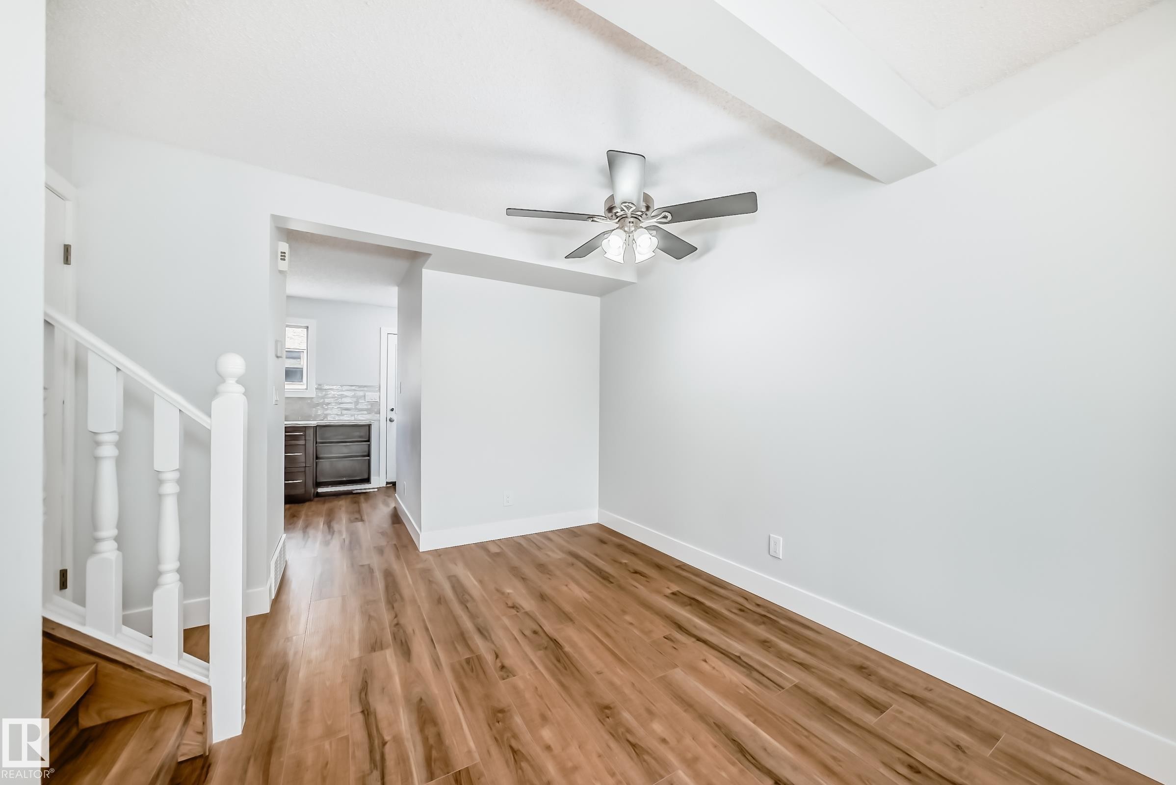 3510 41B Avenue, Edmonton, AB - Indoor Photo Showing Other Room