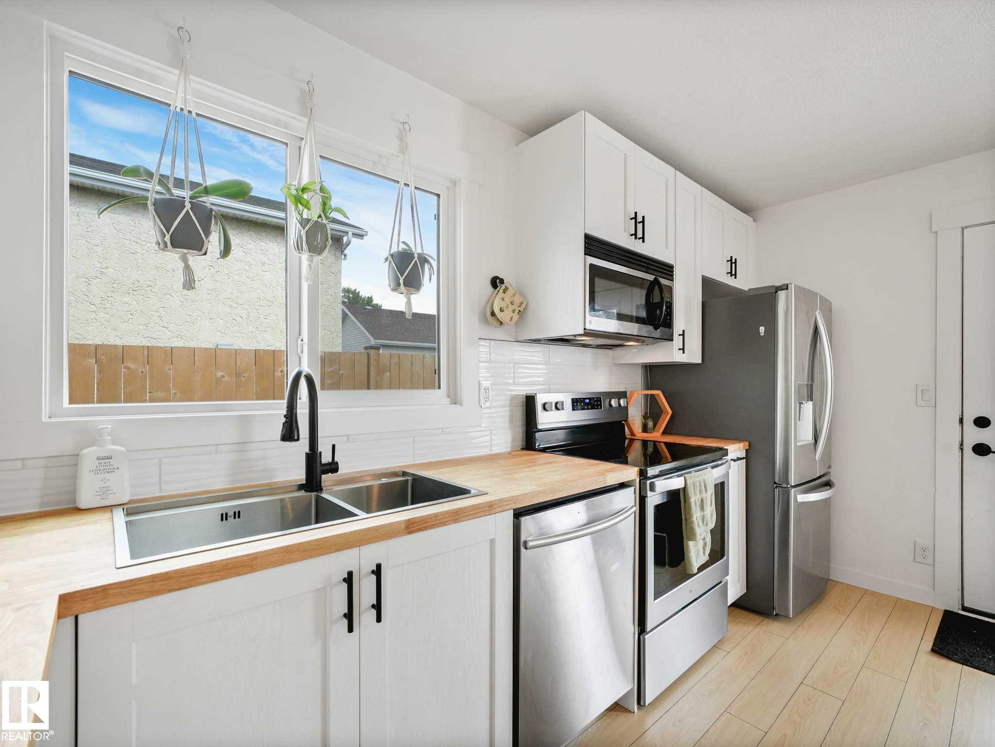 4115 41 Avenue, Edmonton, AB