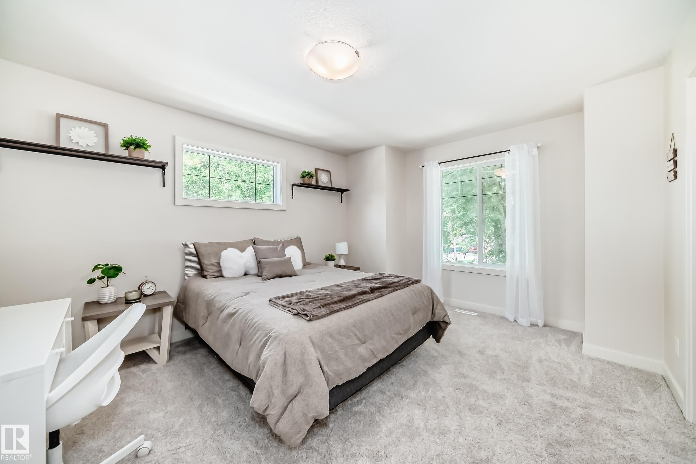 7021 95 Street, Edmonton, AB