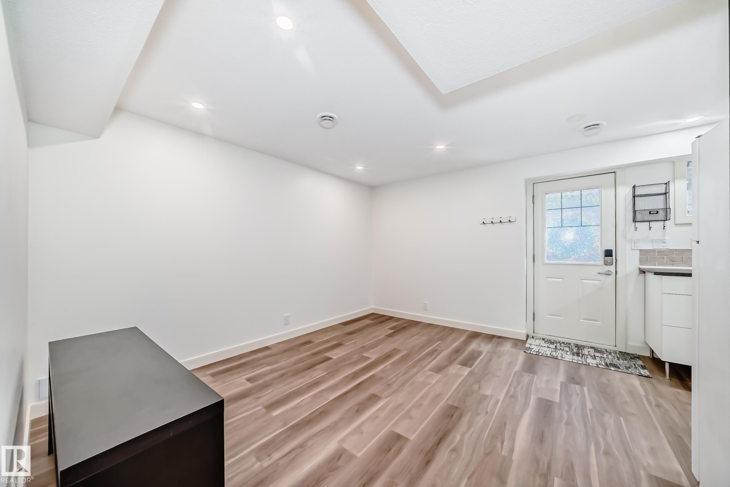 7021 95 Street, Edmonton, AB