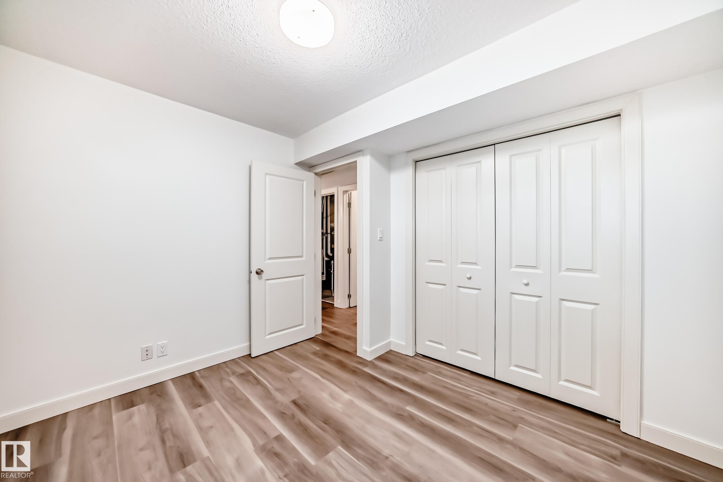 7021 95 Street, Edmonton, AB
