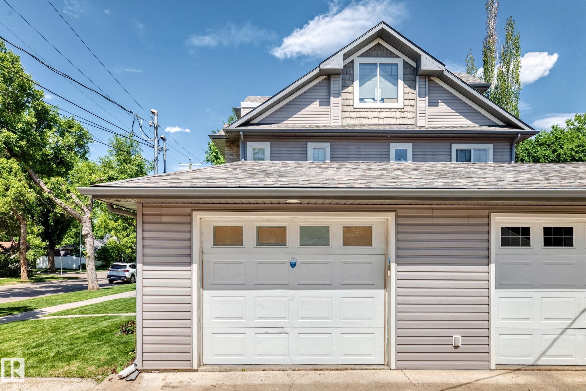 7021 95 Street, Edmonton, AB