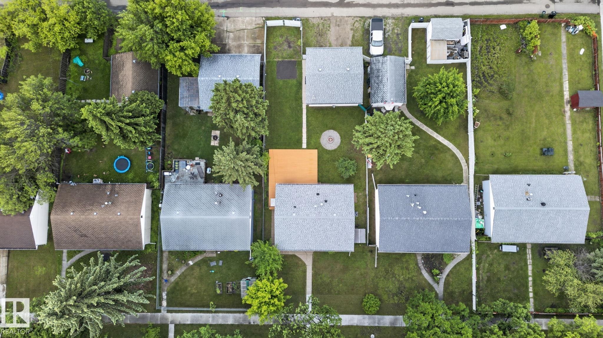 Image quality insufficient for description - 12952 114 Street Nw, Edmonton, AB