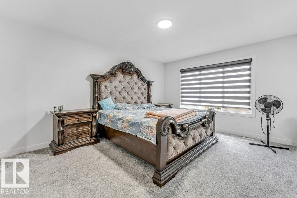 Neutral-toned carpeting throughout - 423 28 Street, Edmonton, AB