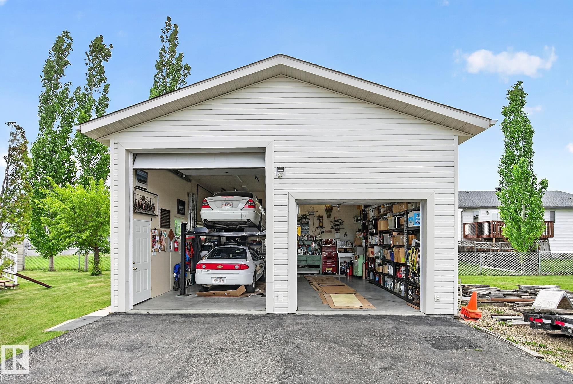 4805 53 Avenue, Thorsby, AB