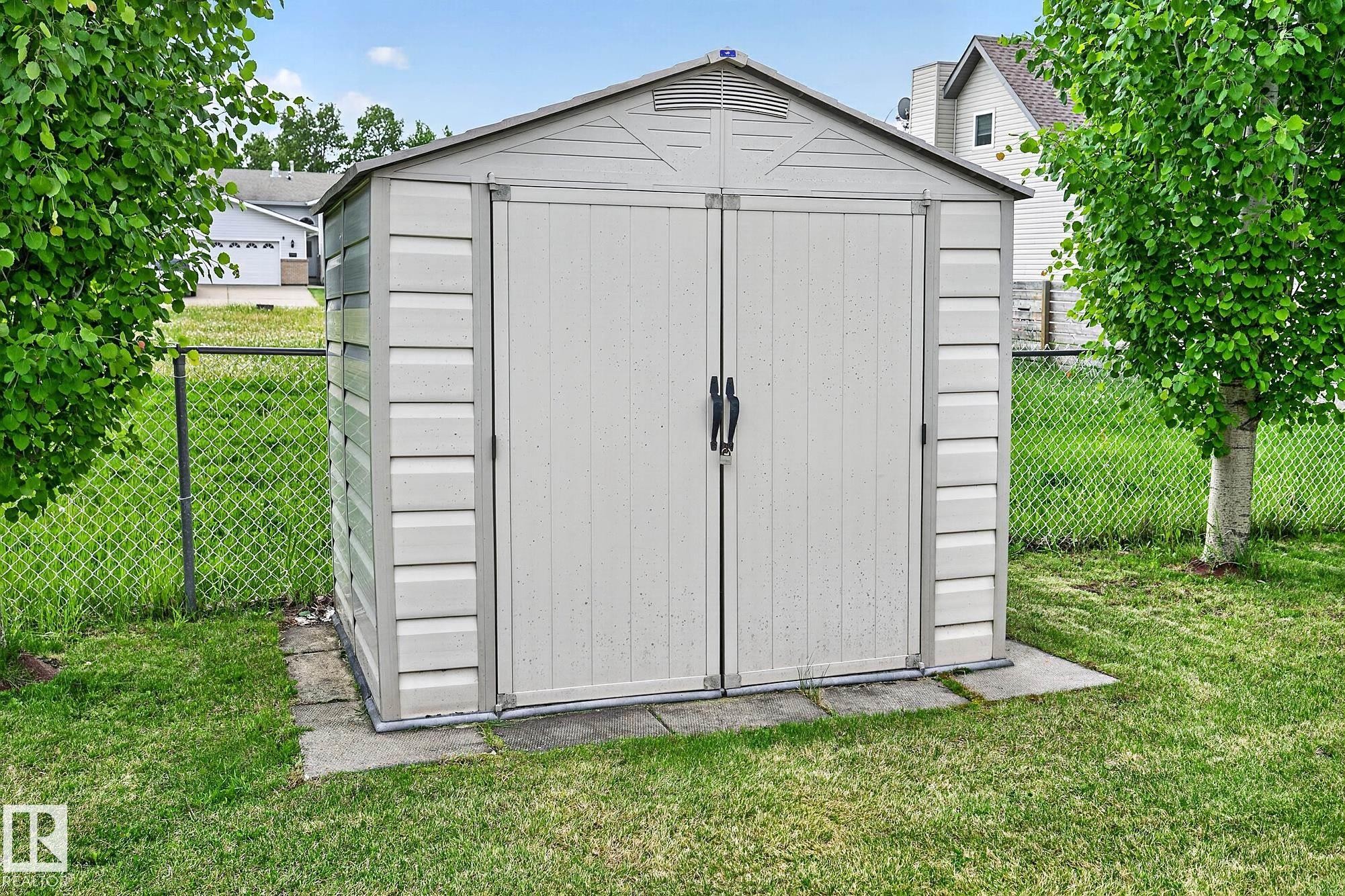 4805 53 Avenue, Thorsby, AB