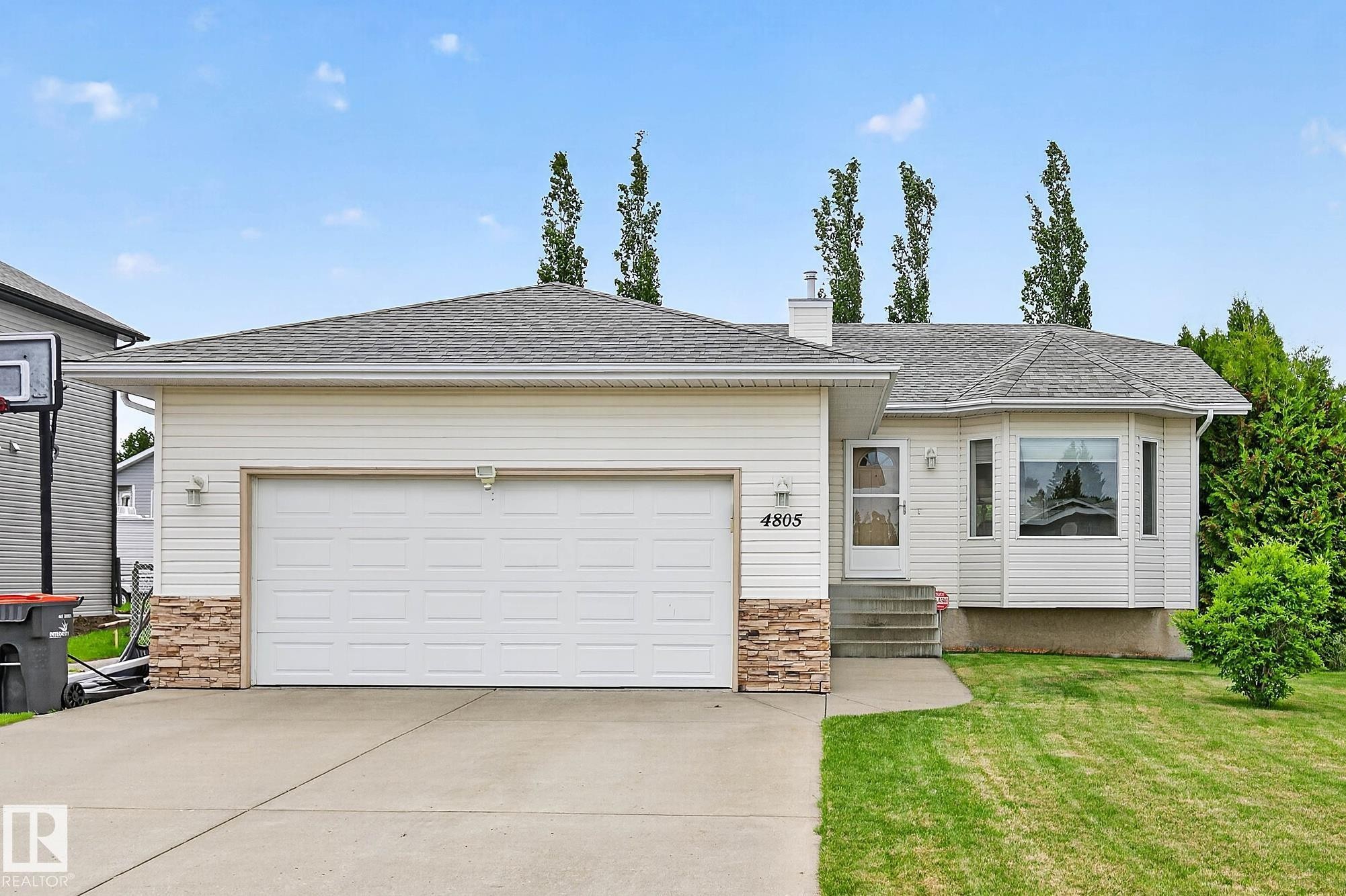 4805 53 Avenue, Thorsby, AB